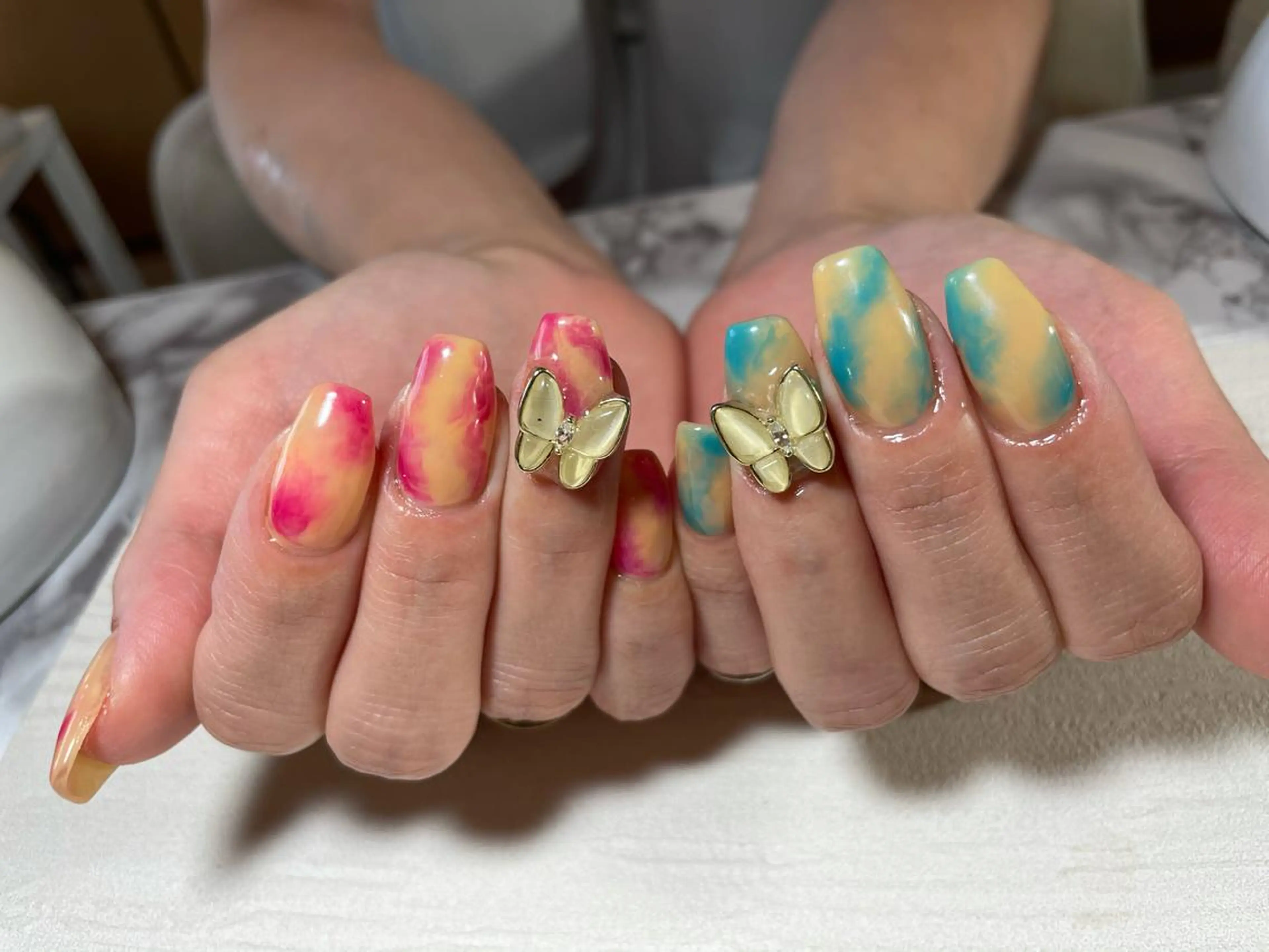 ネイル ハンドネイル 蓑原 佳央里のネイルデザイン