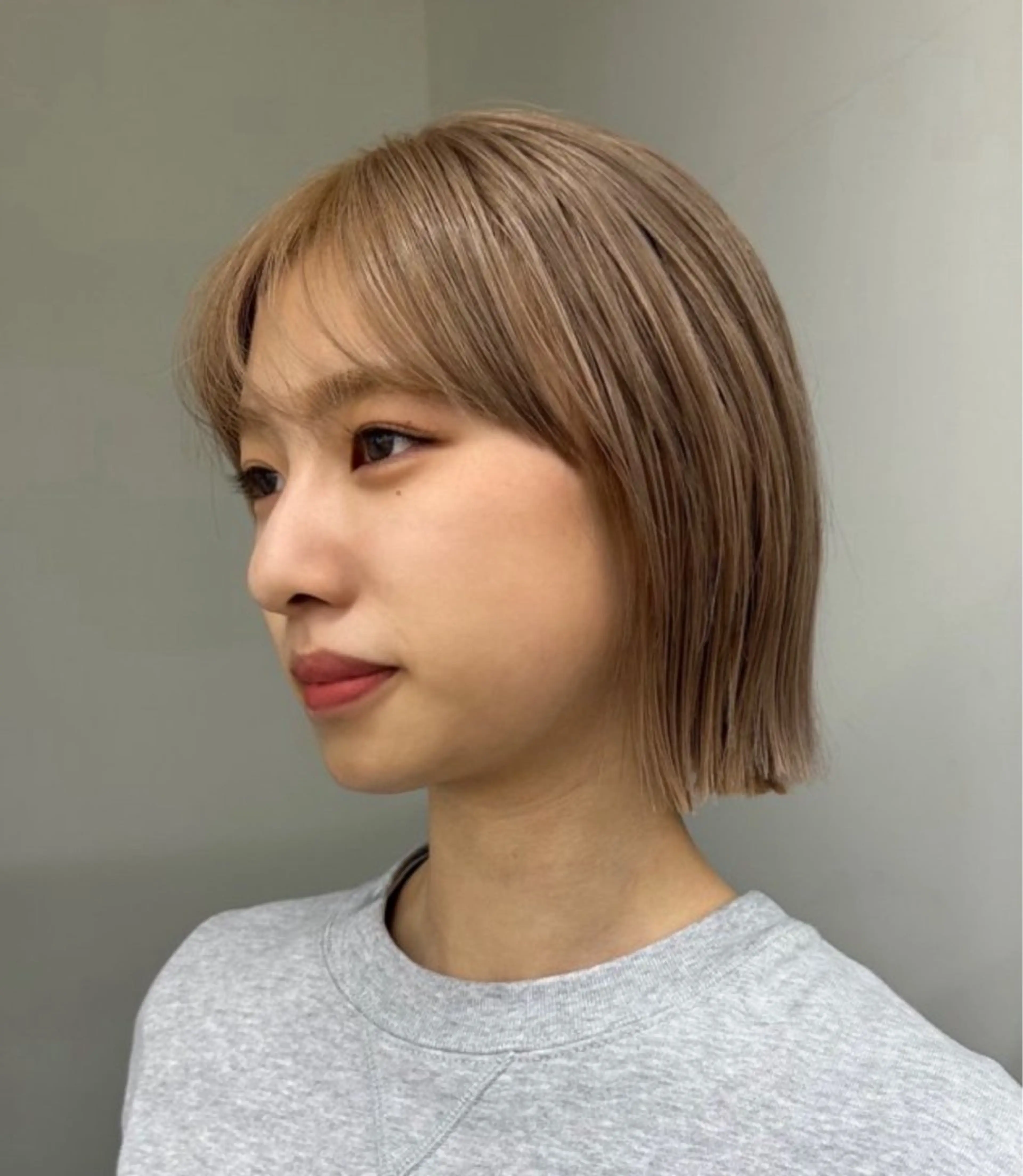 ショート カラー ベージュカラー ブリーチ ブロンド 名古屋栄/ブリーチ/ ボブ🧃木下桃嘉のヘアスタイル