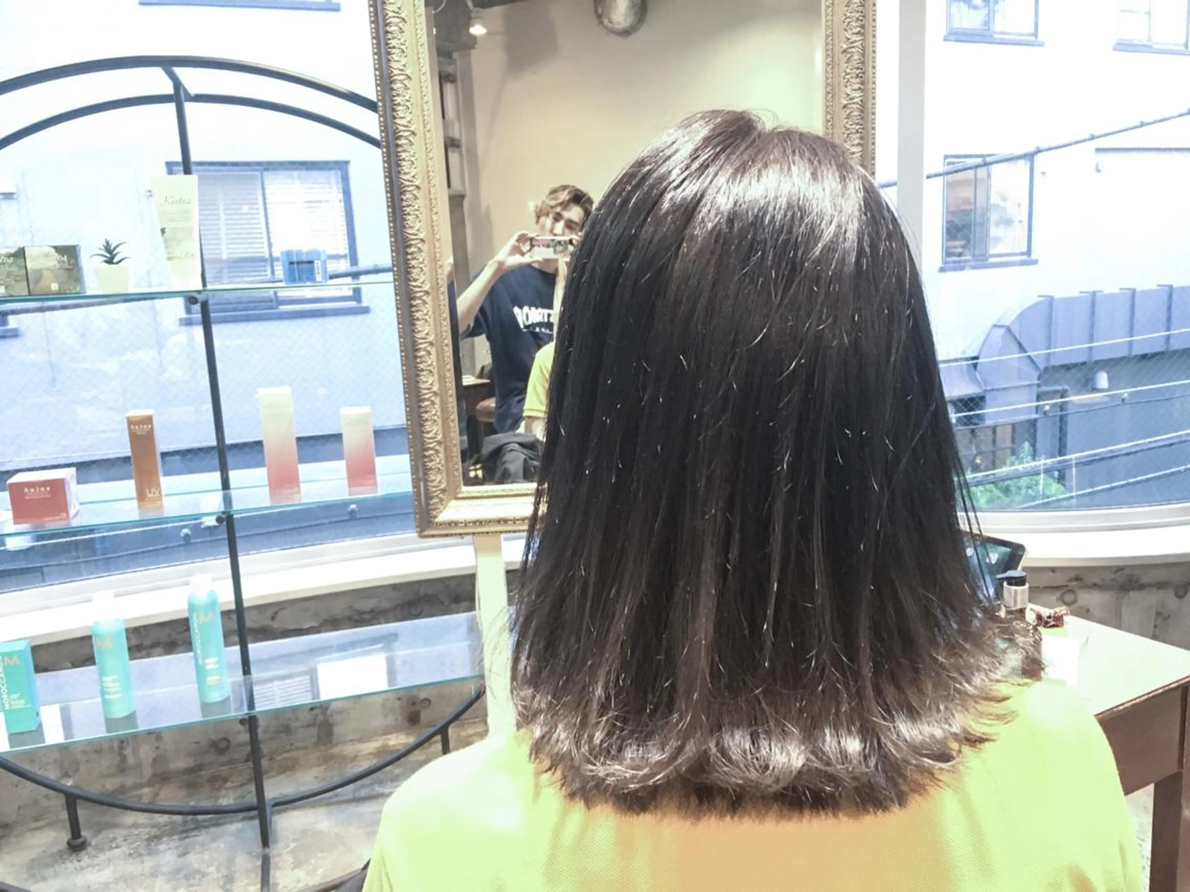 ミディアム カラー ダークグレー ダブルカラー グラデーションカラー 北條 優輝のヘアスタイル