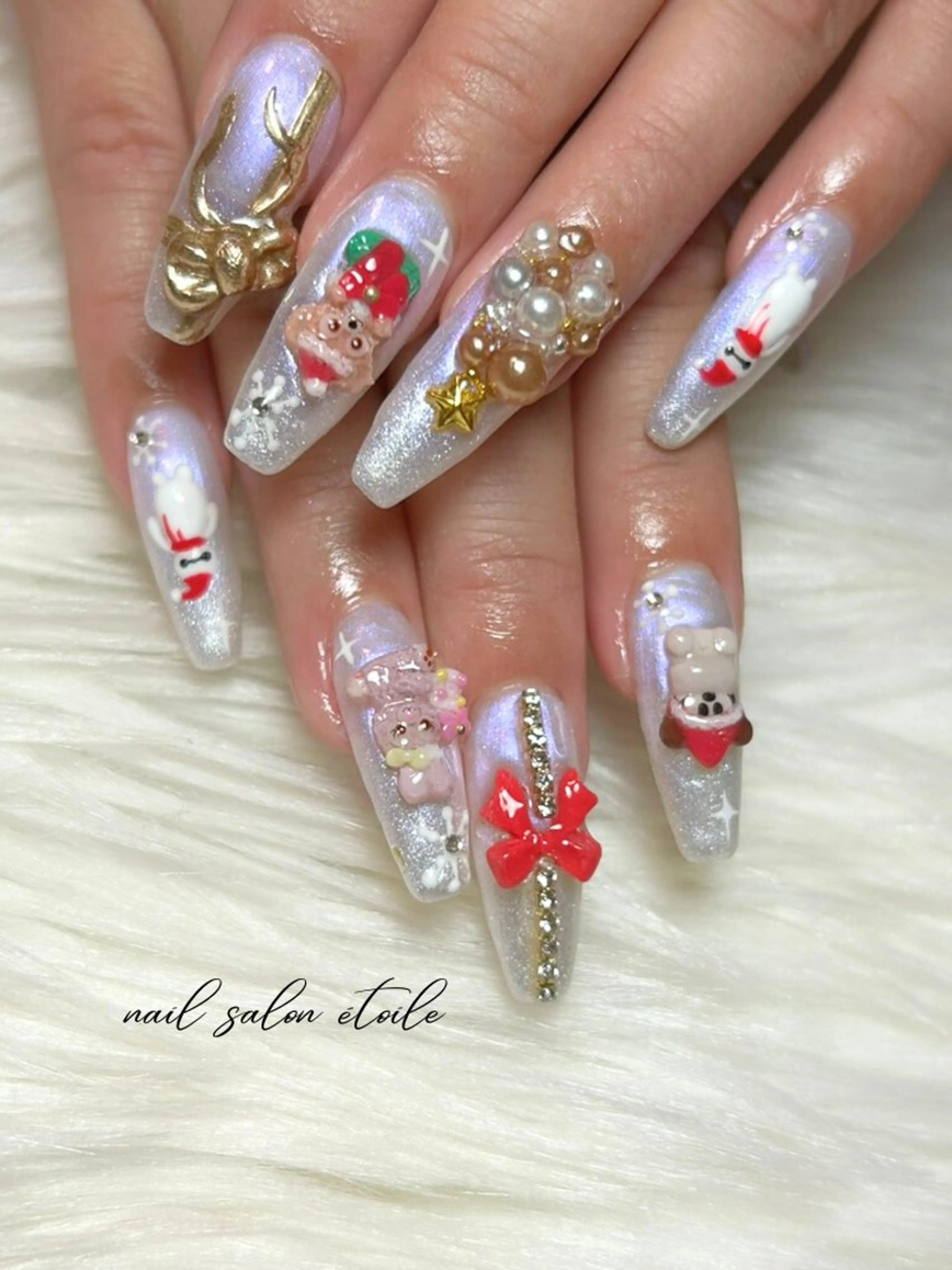 ネイル ロングネイル 持ち込み リボン 冬ネイル クリスマス ハンドネイル nail salon étoileのネイルデザイン