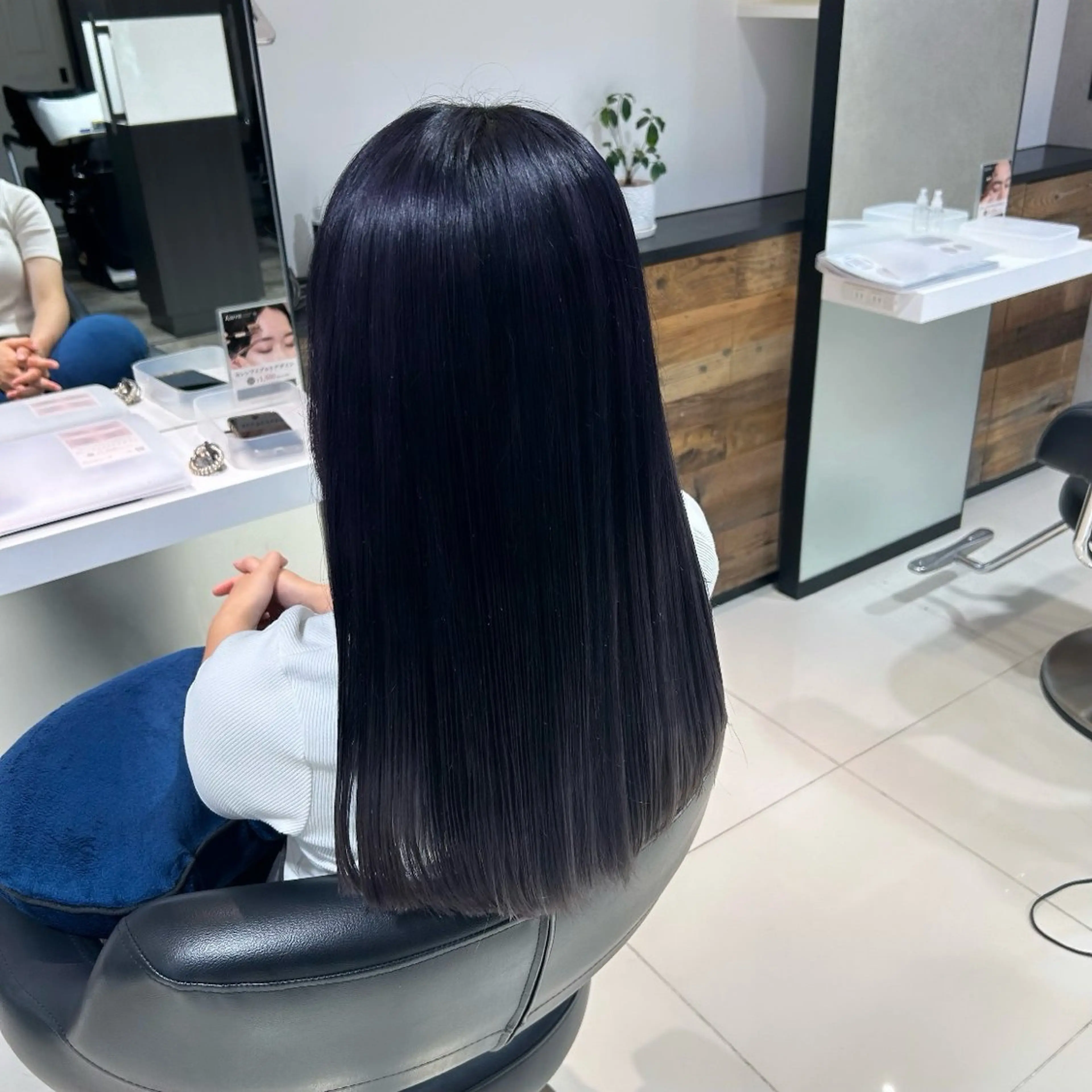 ロング ヘアカラー トリートメント ちさと/メンズ ショート/縮毛矯正のヘアスタイル