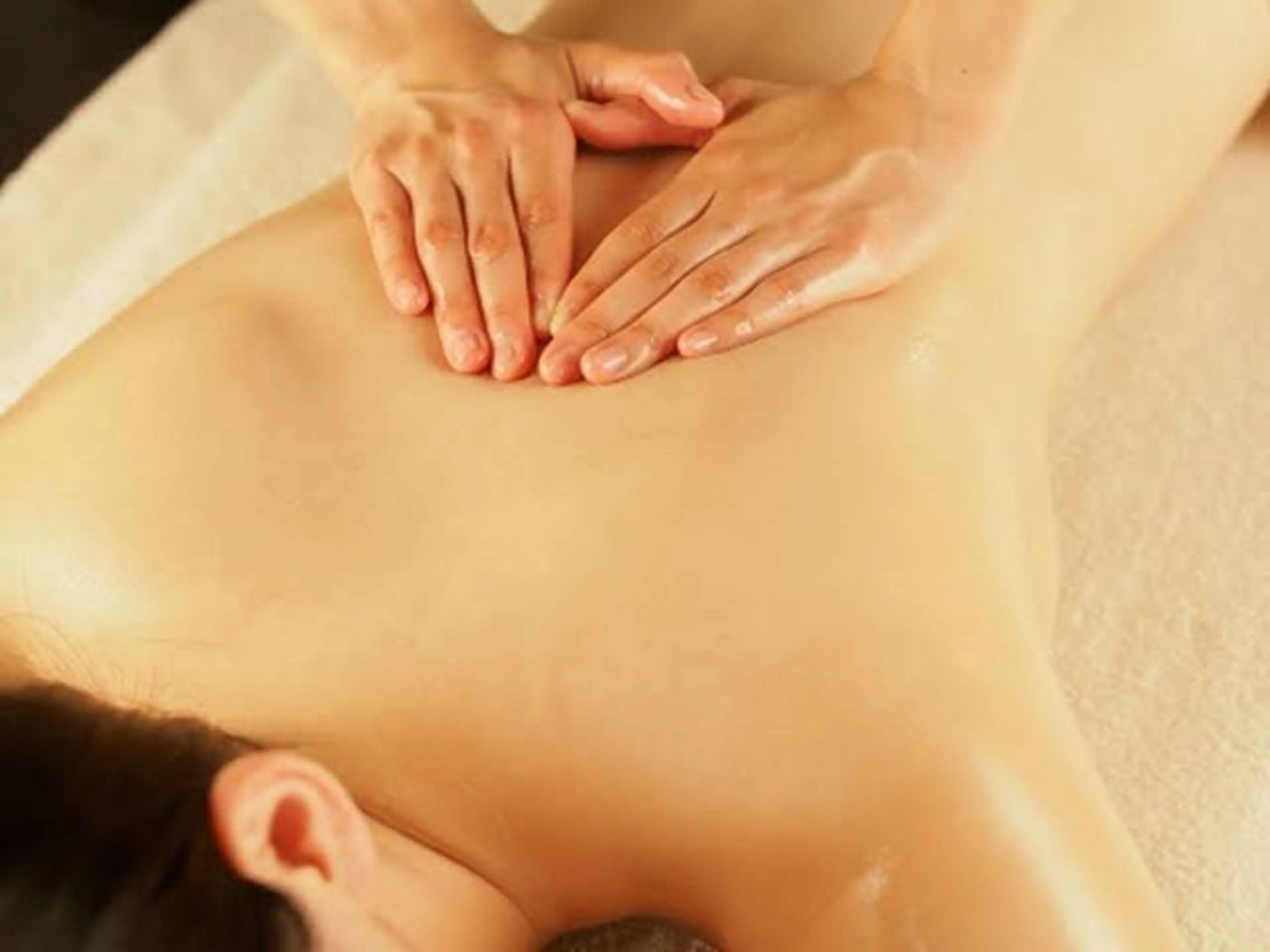 【全身ケア】全身ボディトリートメント　　　　アロマの香りに癒されます♪の写真