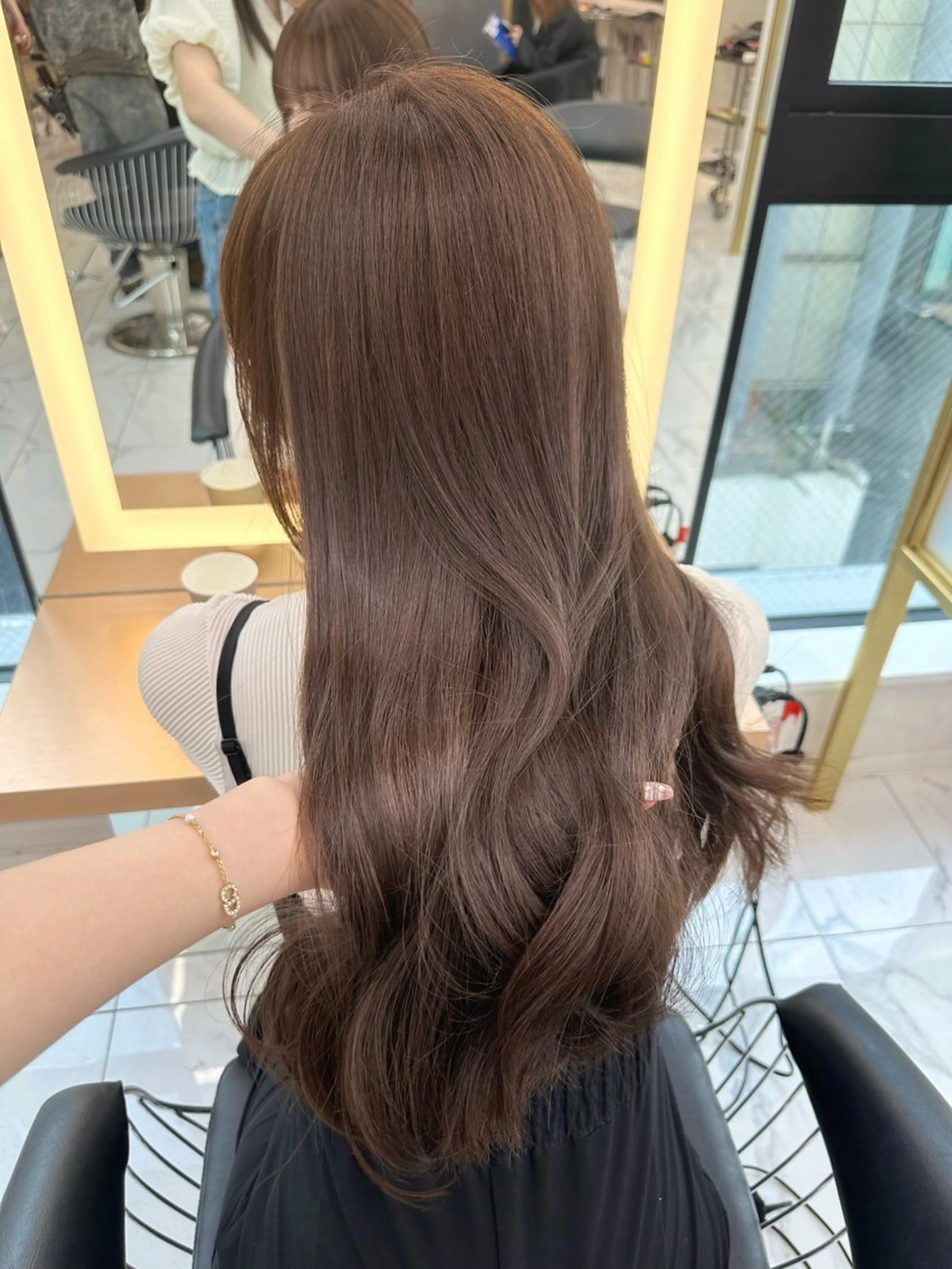 ロング カラー ベージュカラー 柳堀 日菜の眉毛・アイブロウイメージ