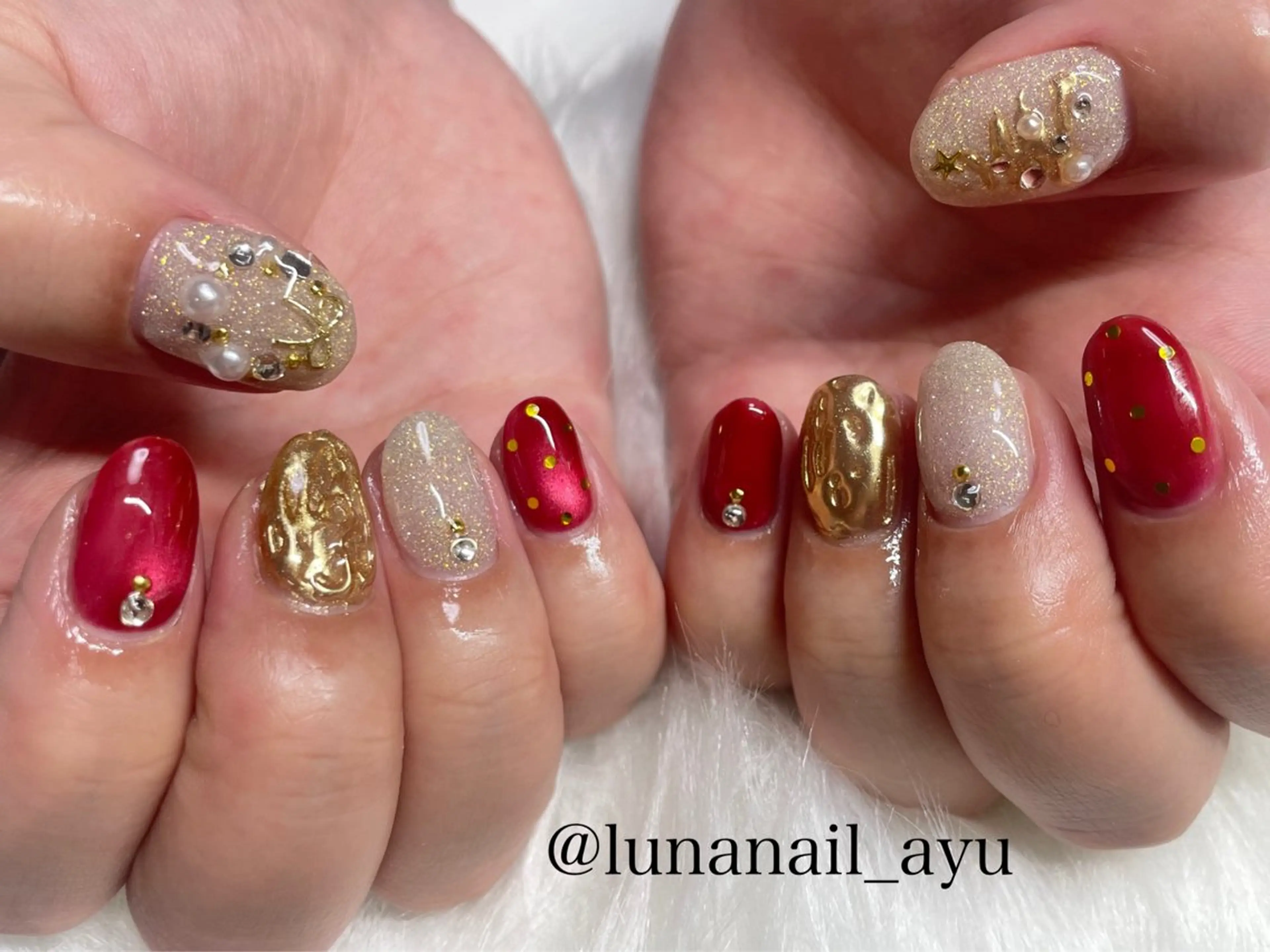 ネイル 冬ネイル クリスマス ハンドネイル 🌙LUNA  NAIL⭐️所属・LUNA NAIL ayuのネイルデザイン