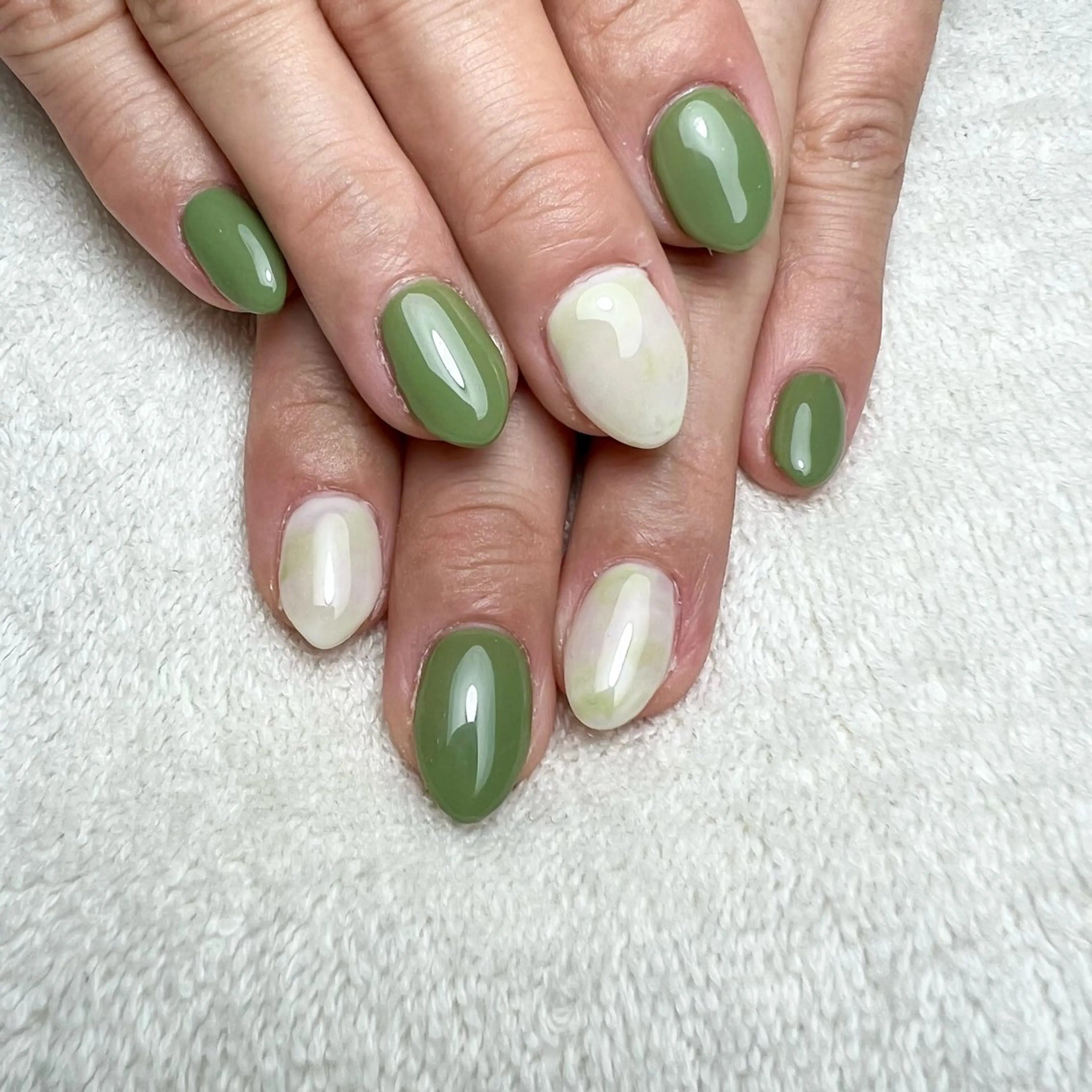 ネイル シンプルネイル 春ネイル COCO+所属・COCO +のエステ・リラクイメージ