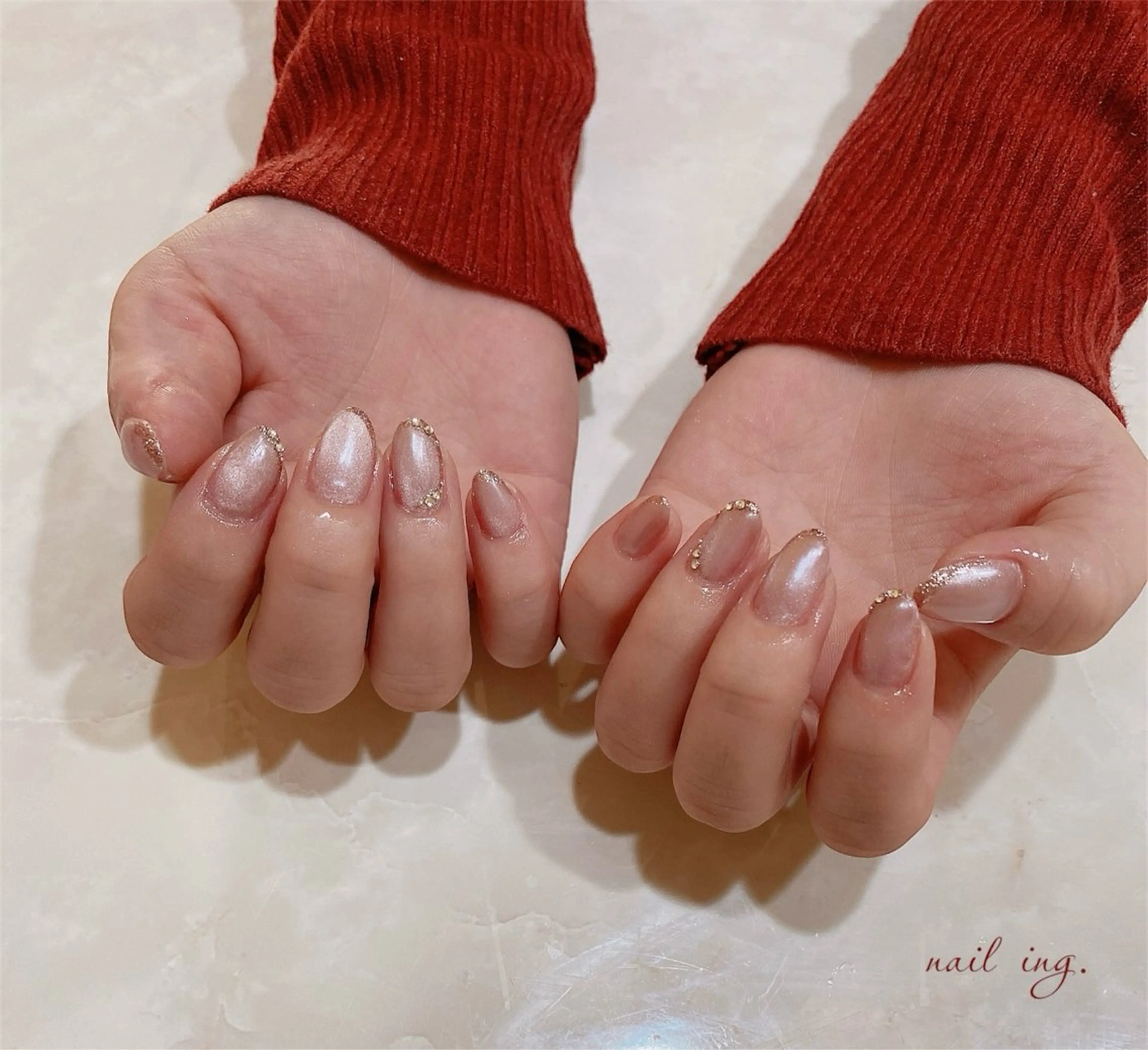 ネイル オーロラネイル マグネットネイル シンプルネイル ｉｎｇ .のネイルデザイン