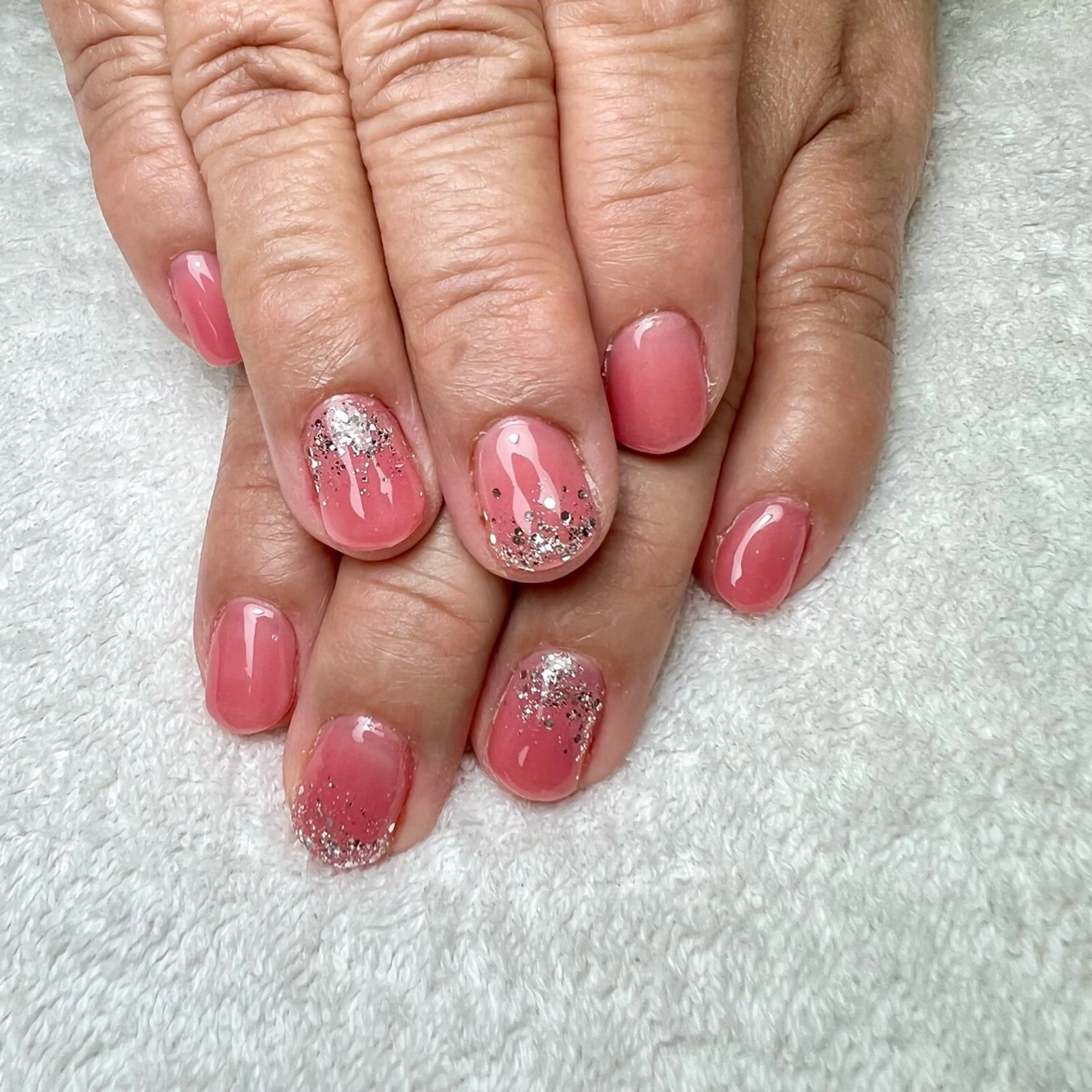 ネイル キラキラネイル ラメ(グリッター) シンプルネイル ハンドネイル COCO+所属・COCO +のエステ・リラクイメージ