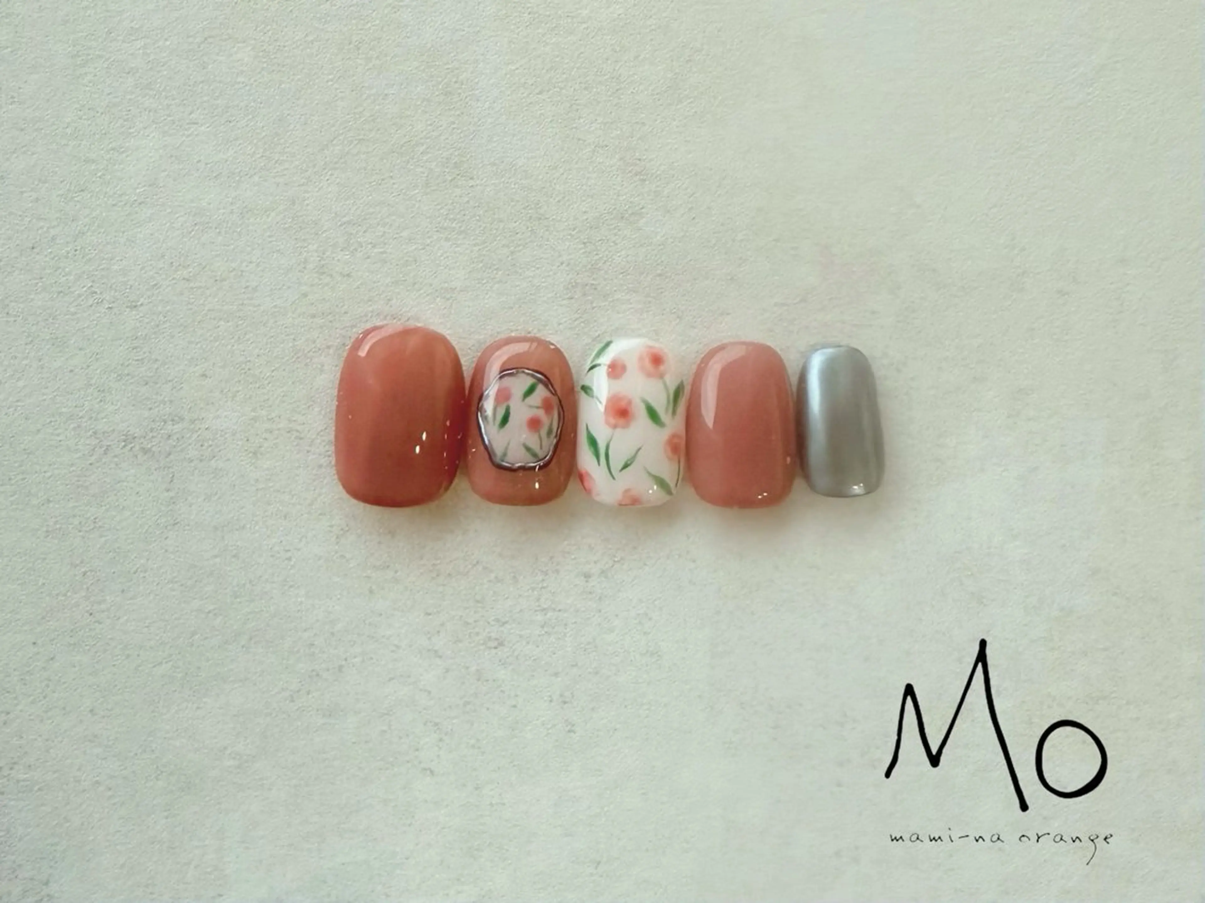 ネイル マミーナオレンジ船橋店所属・マミーナオレンジ 須田のネイルデザイン
