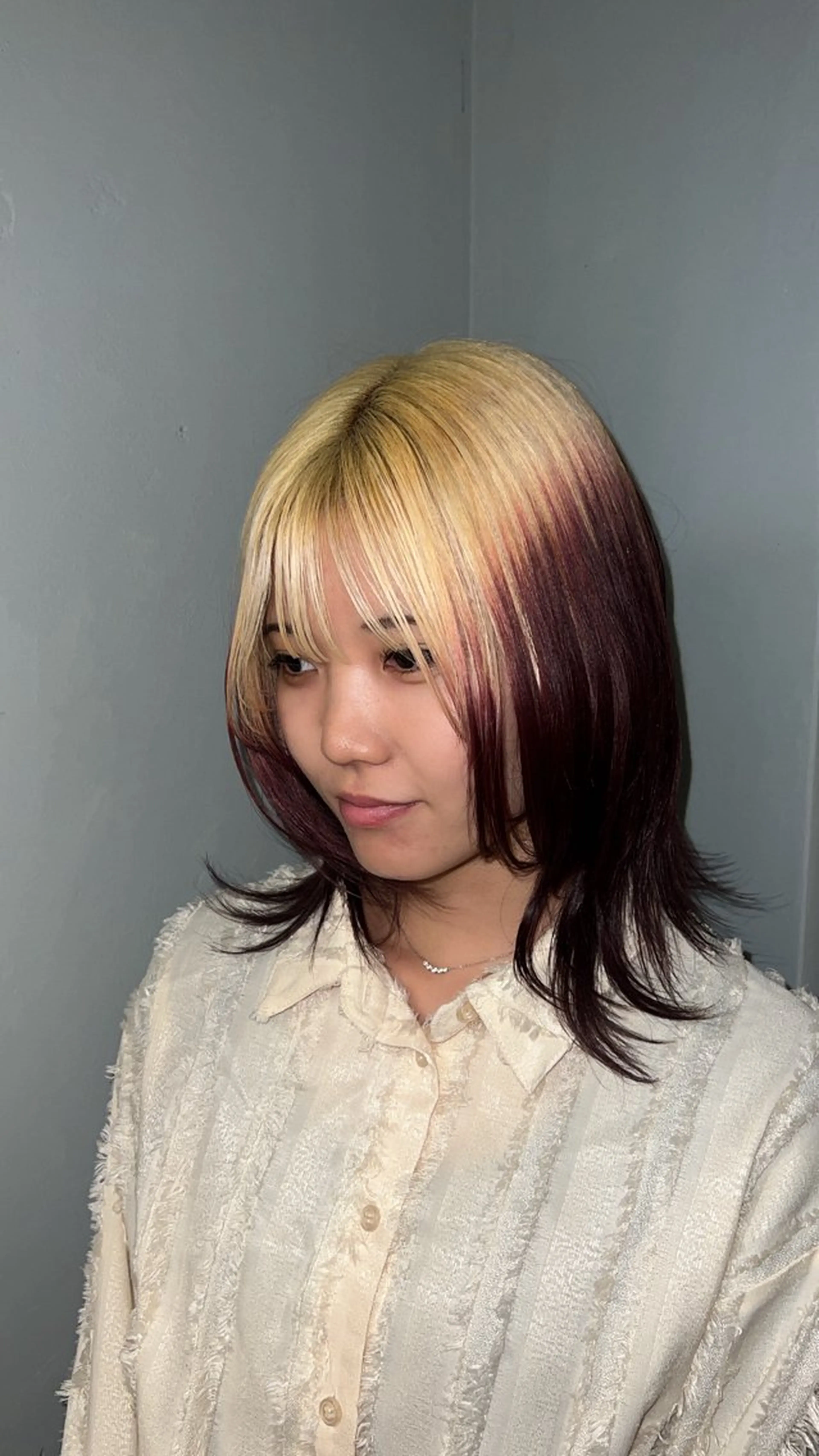セミロング カラー グラデーションカラー レイヤーカット ウルフカット 個性的カラー ☆≡ねねのヘアスタイル