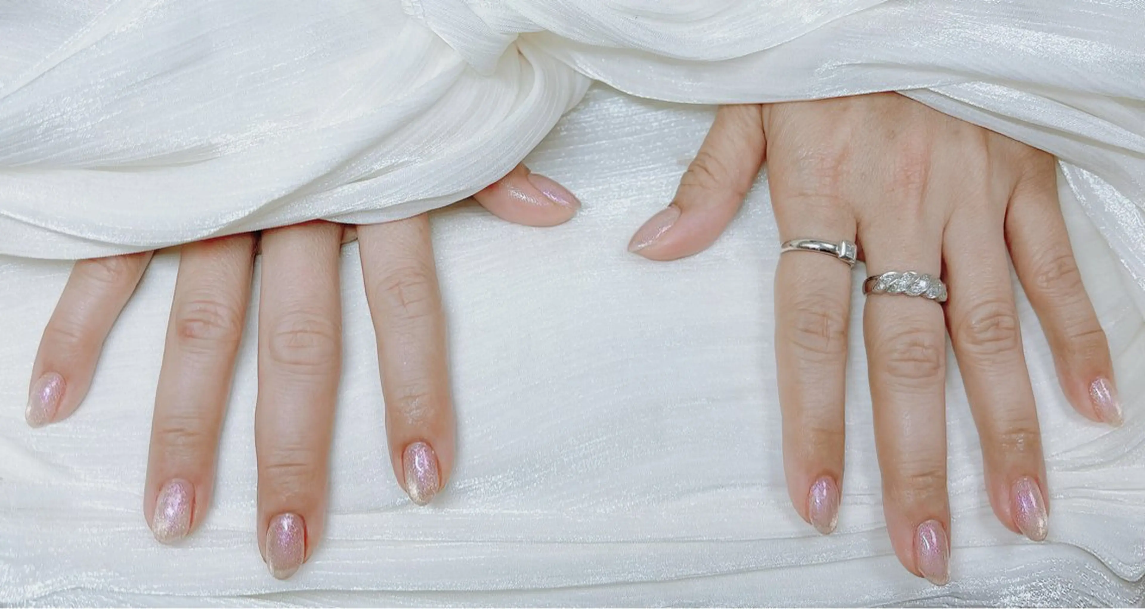 ネイル アートネイル オーロラネイル カジュアル ガーリー キラキラネイル ハンドネイル nail salon U所属・日向 あゆみのネイルデザイン