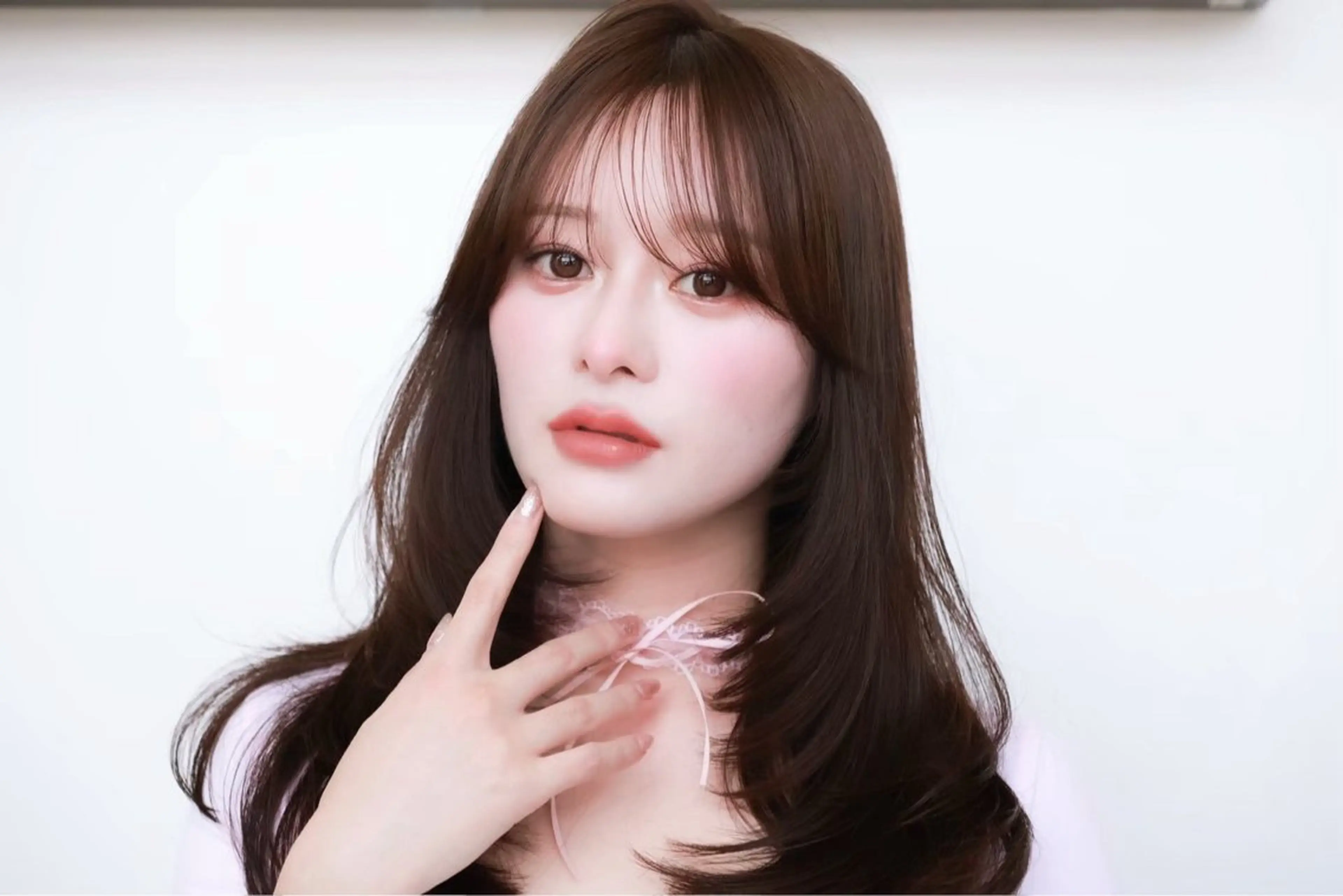 ロング カラー 韓国風ヘア レイヤーカット ロング 前髪/顔周り/透明感 艶カラーとどさんのヘアスタイル