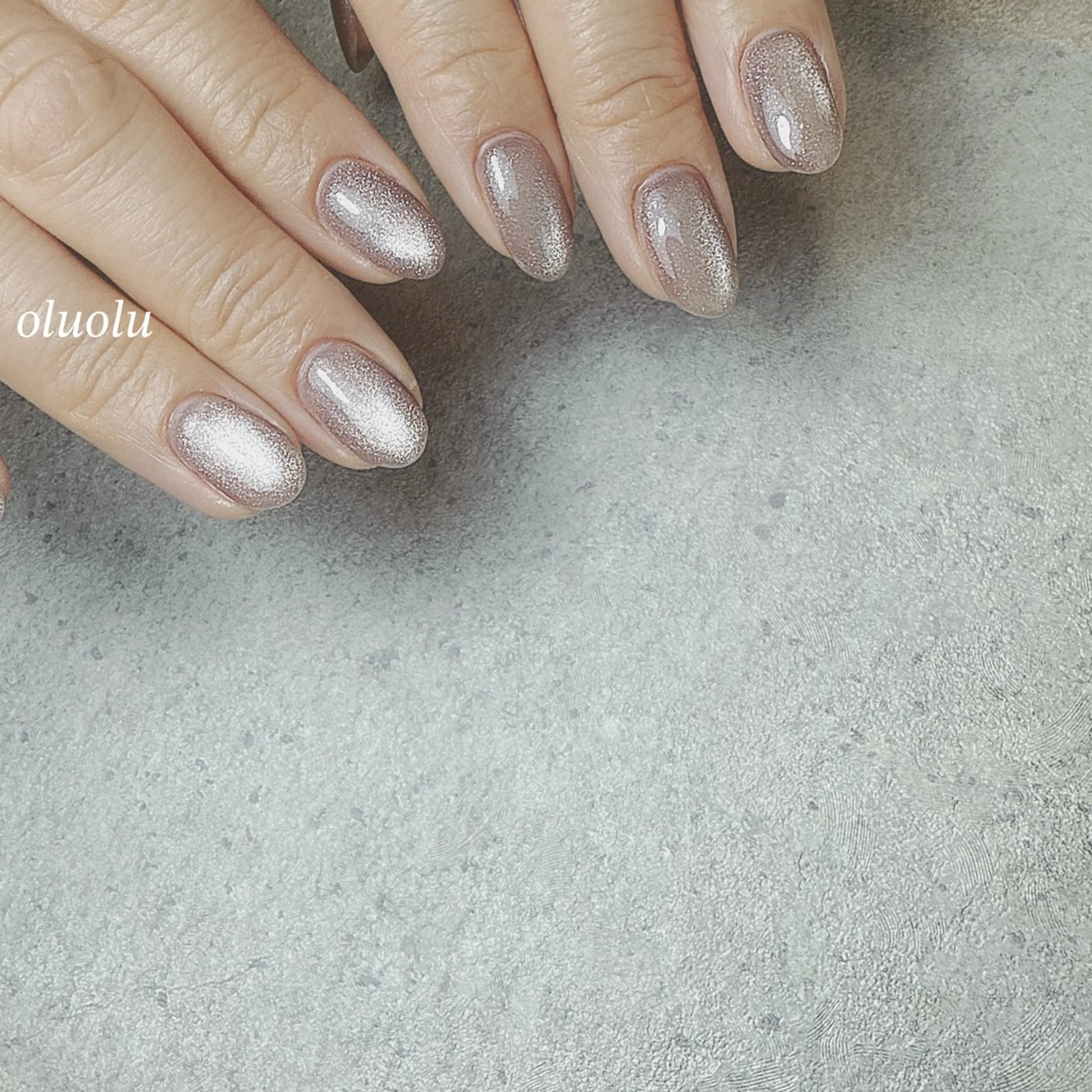 ネイル アートネイル ブラウン フットネイル マグネットネイル オフィスネイル ハンドネイル 大村 紬華のネイルデザイン