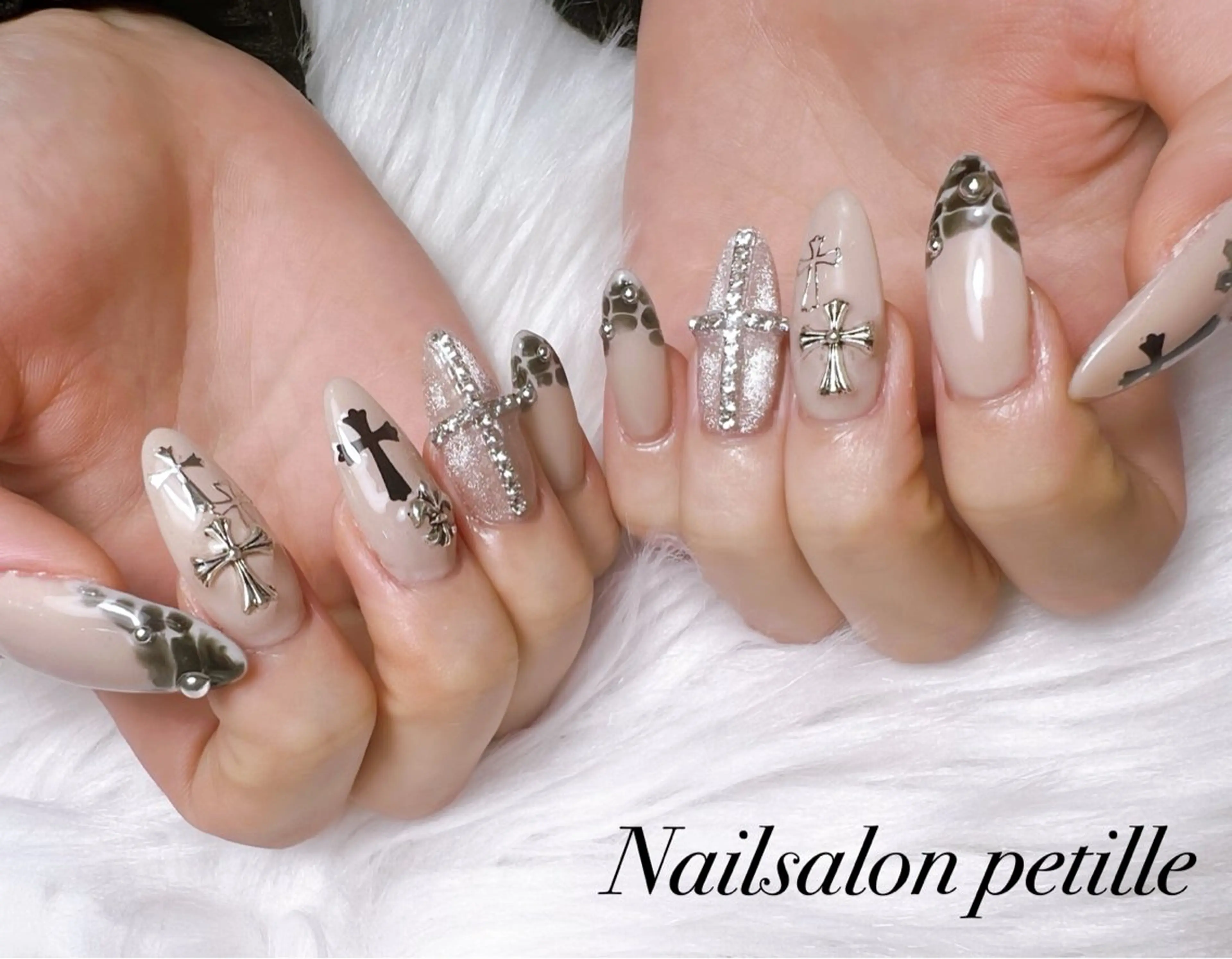 ネイル ハンドネイル Nailsalon petille所属・Ｈ azのネイルデザイン