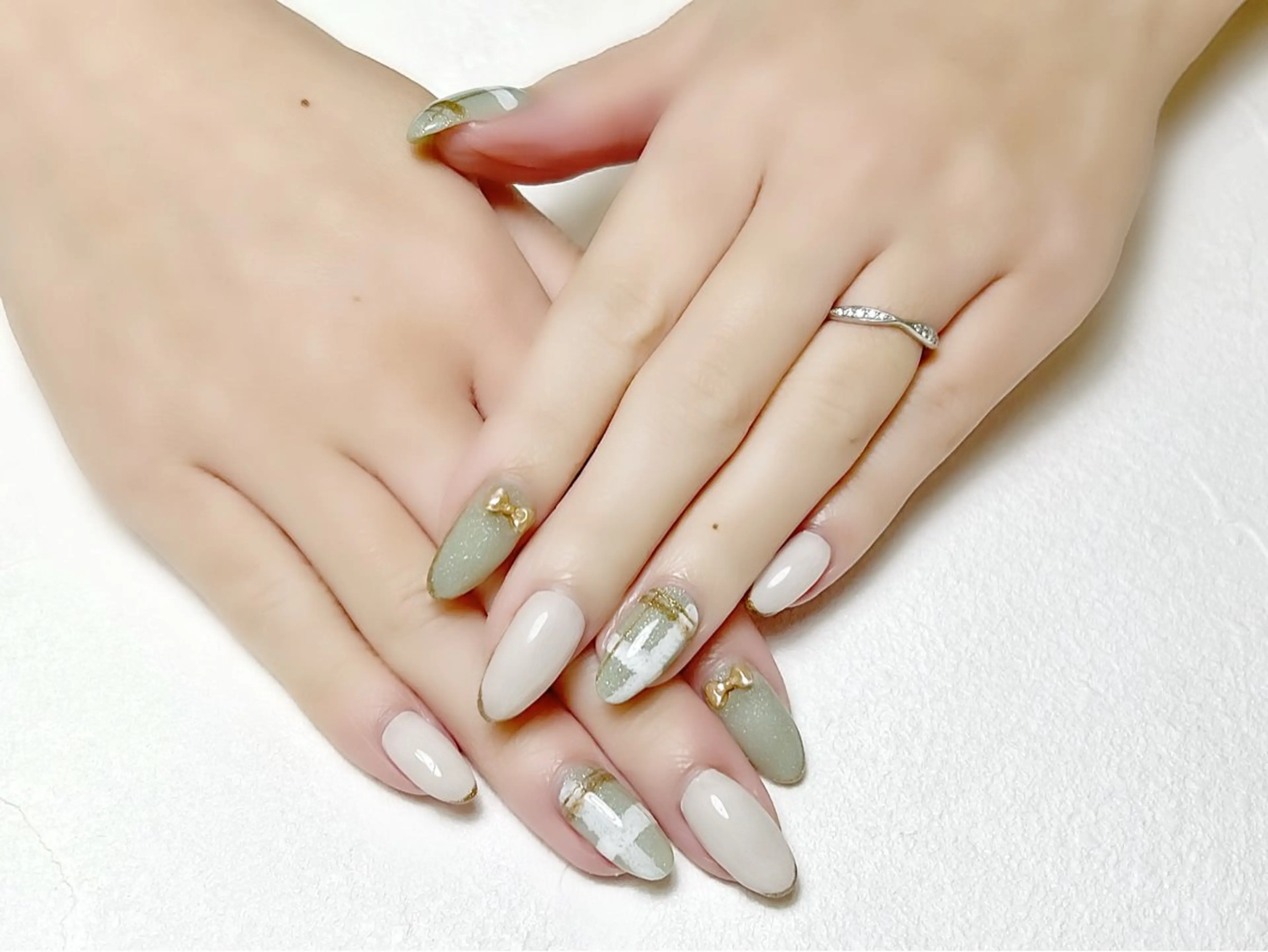ネイル グリーン rouse nail RISATOのネイルデザイン