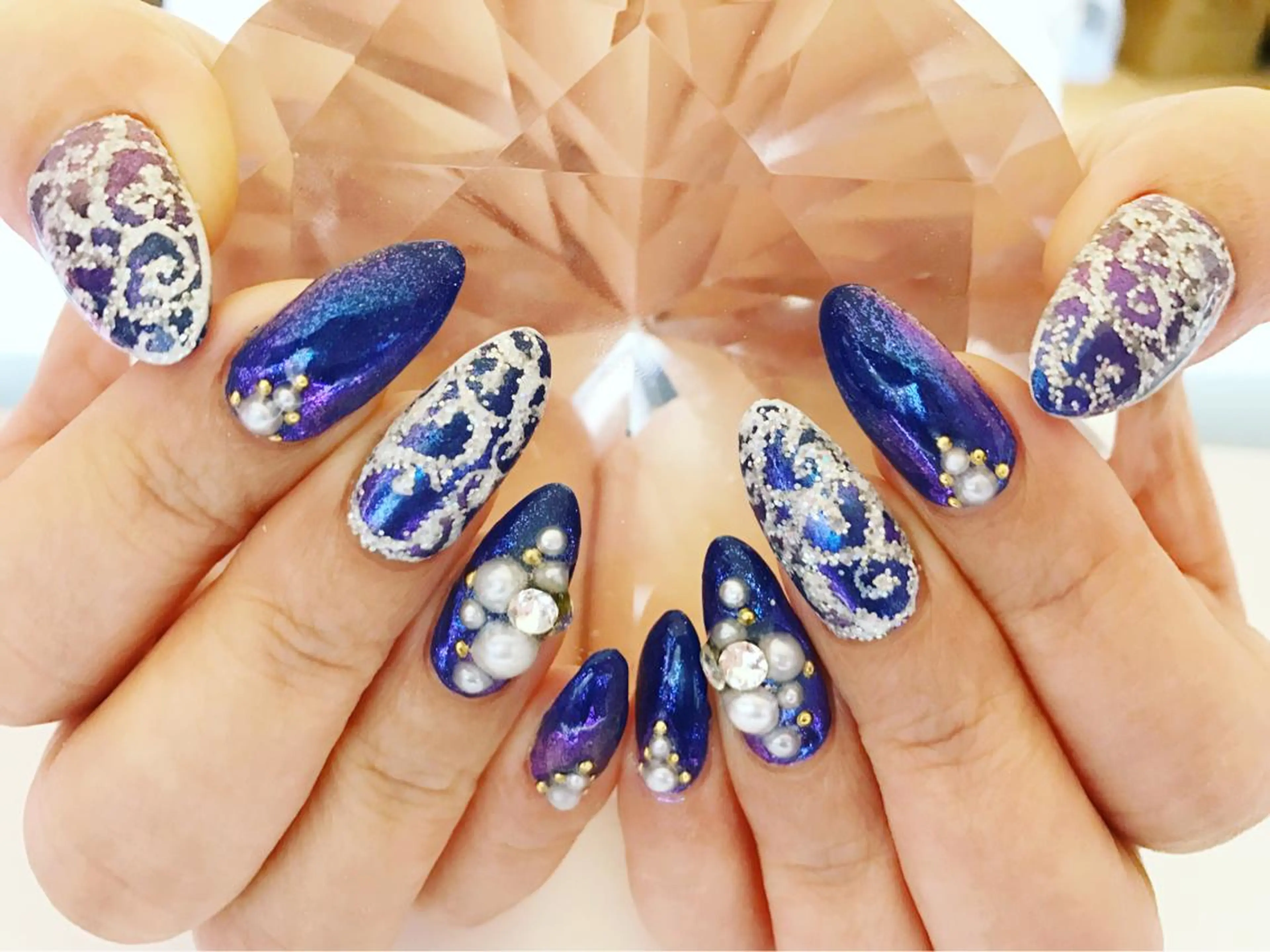 ネイル アートネイル ブルー ジェルネイル ミラーネイル パープル YUN 💅のネイルデザイン
