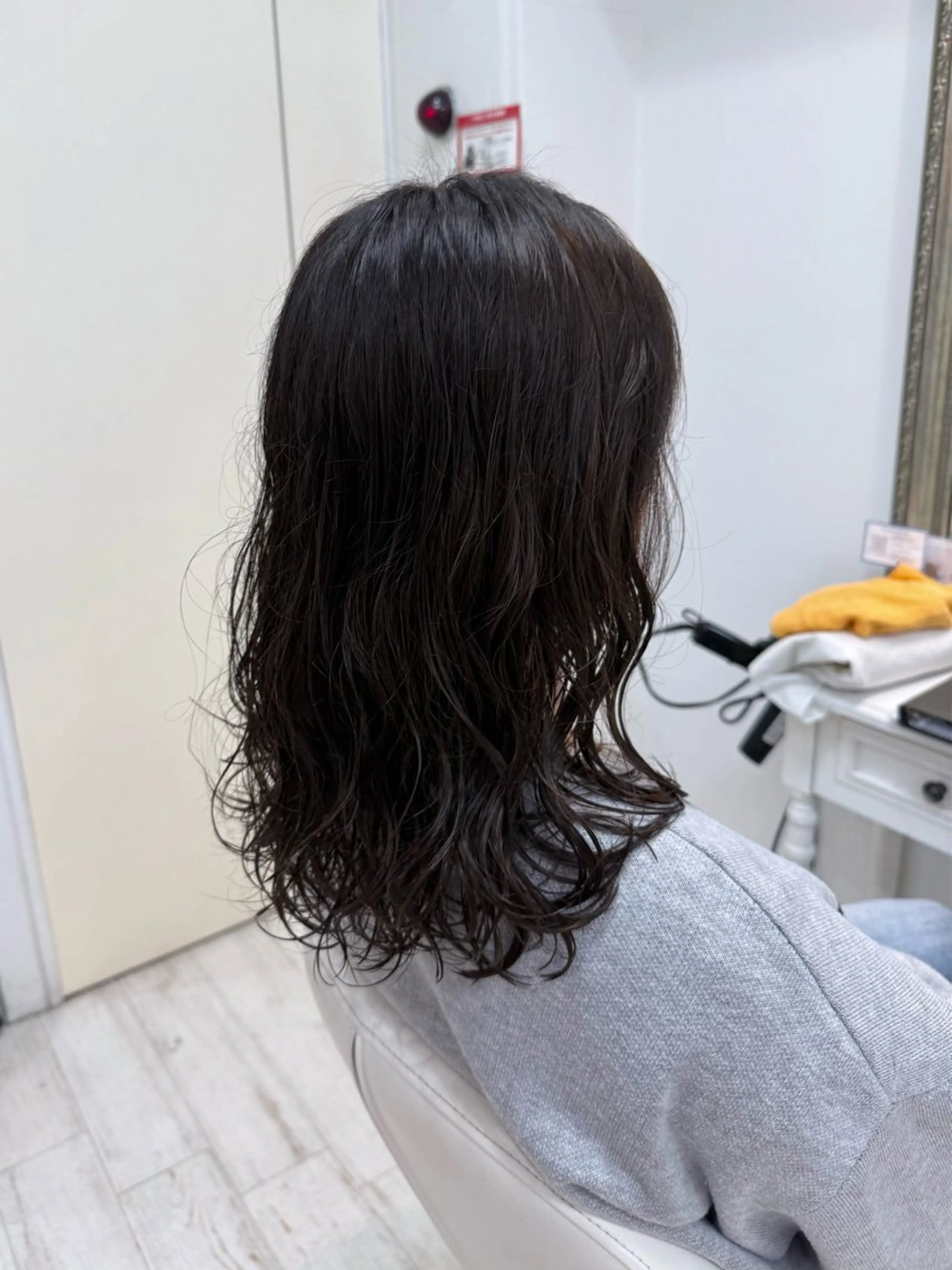 セミロング セミロングパーマ カット パーマ 新籾 尚哉のヘアスタイル