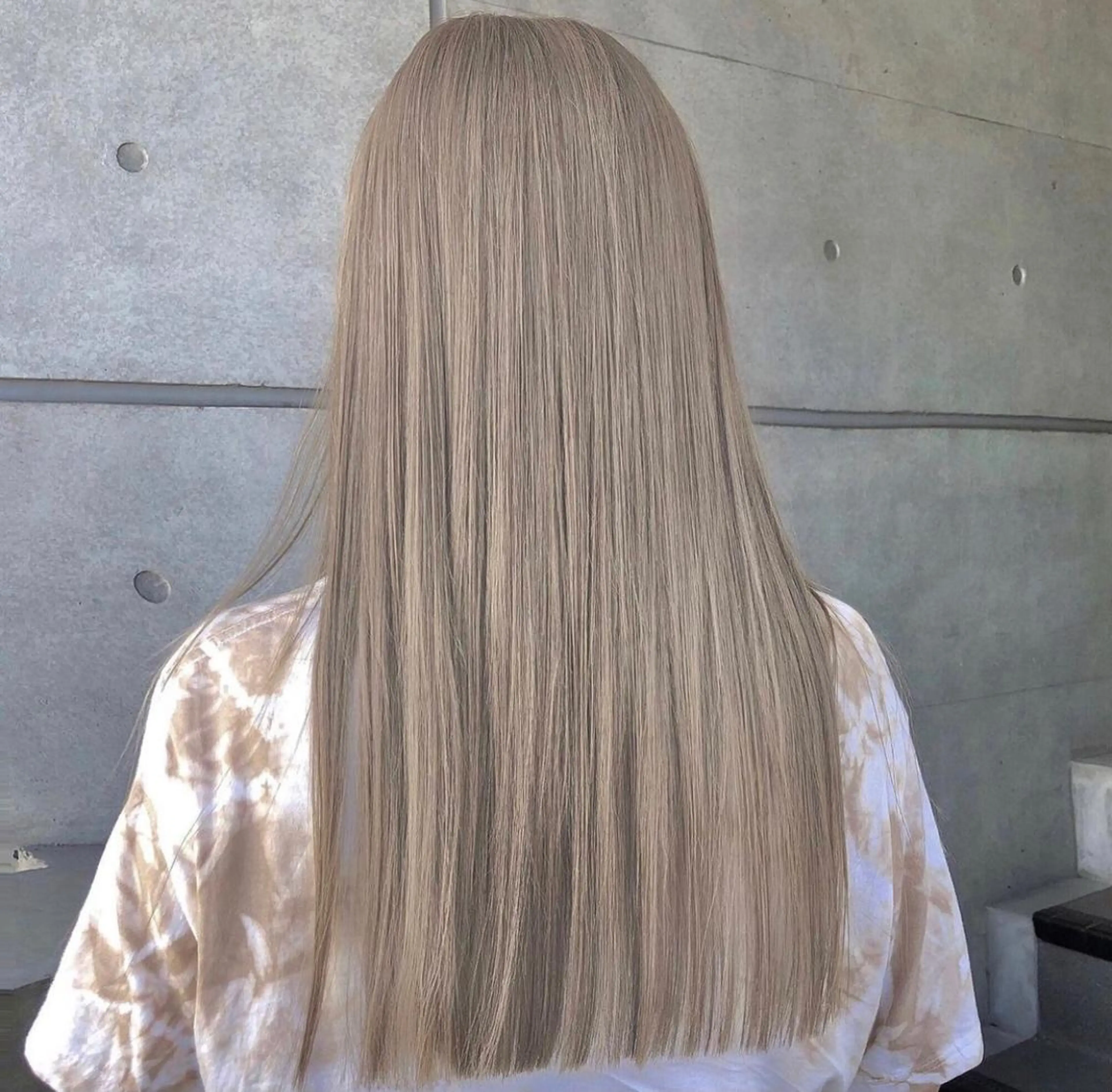 ☾高級ダブルカラー＋毛先カット＋94%ケアブリーチ＋ケアプロの写真