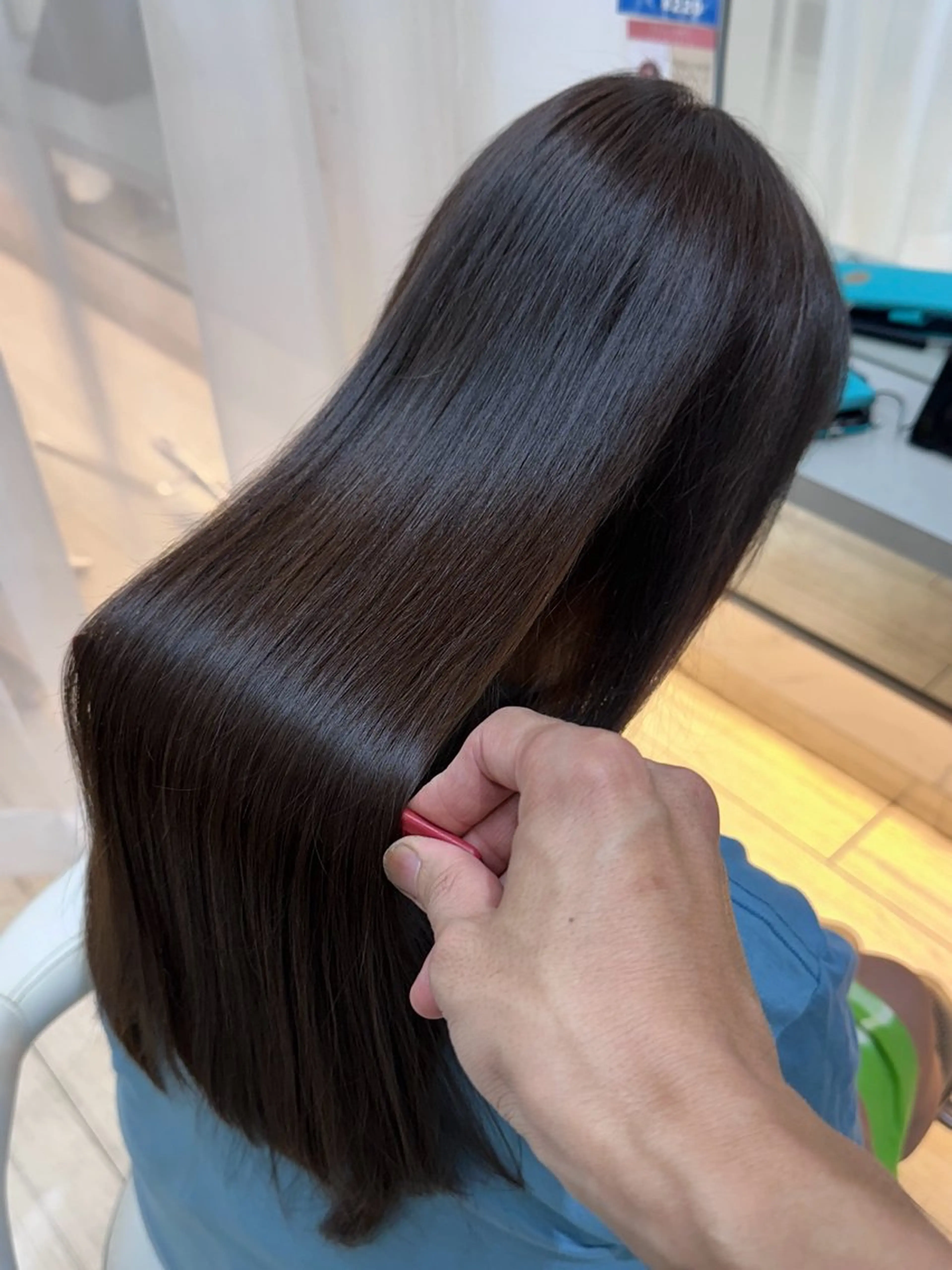 ロング 枝折 憲のヘアスタイル