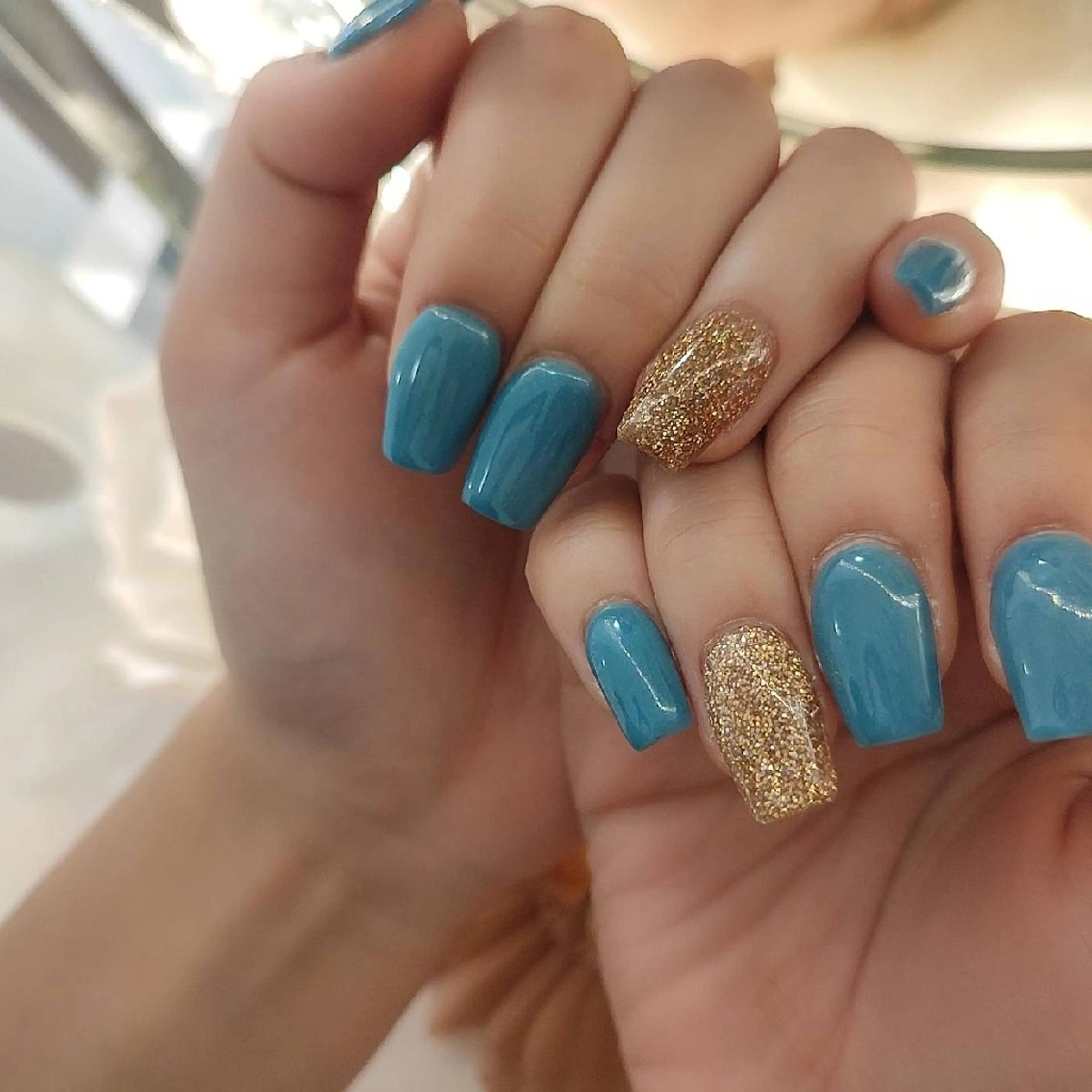 ネイル ハンドネイル RUNWAY 　　の眉毛・アイブロウイメージ