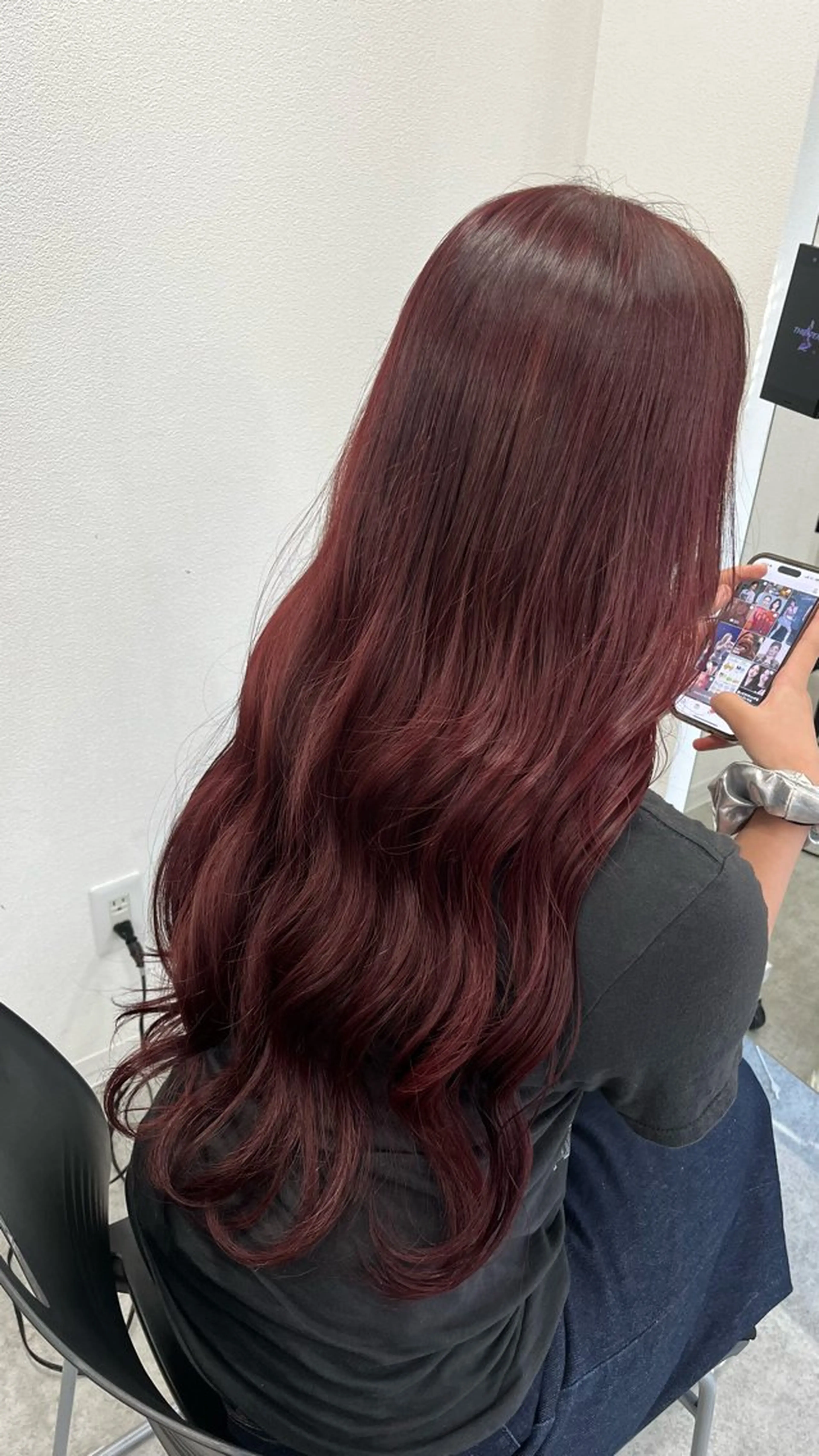 ロング カラー 🖤ハイトーン× レイヤー🖤SARAのヘアスタイル