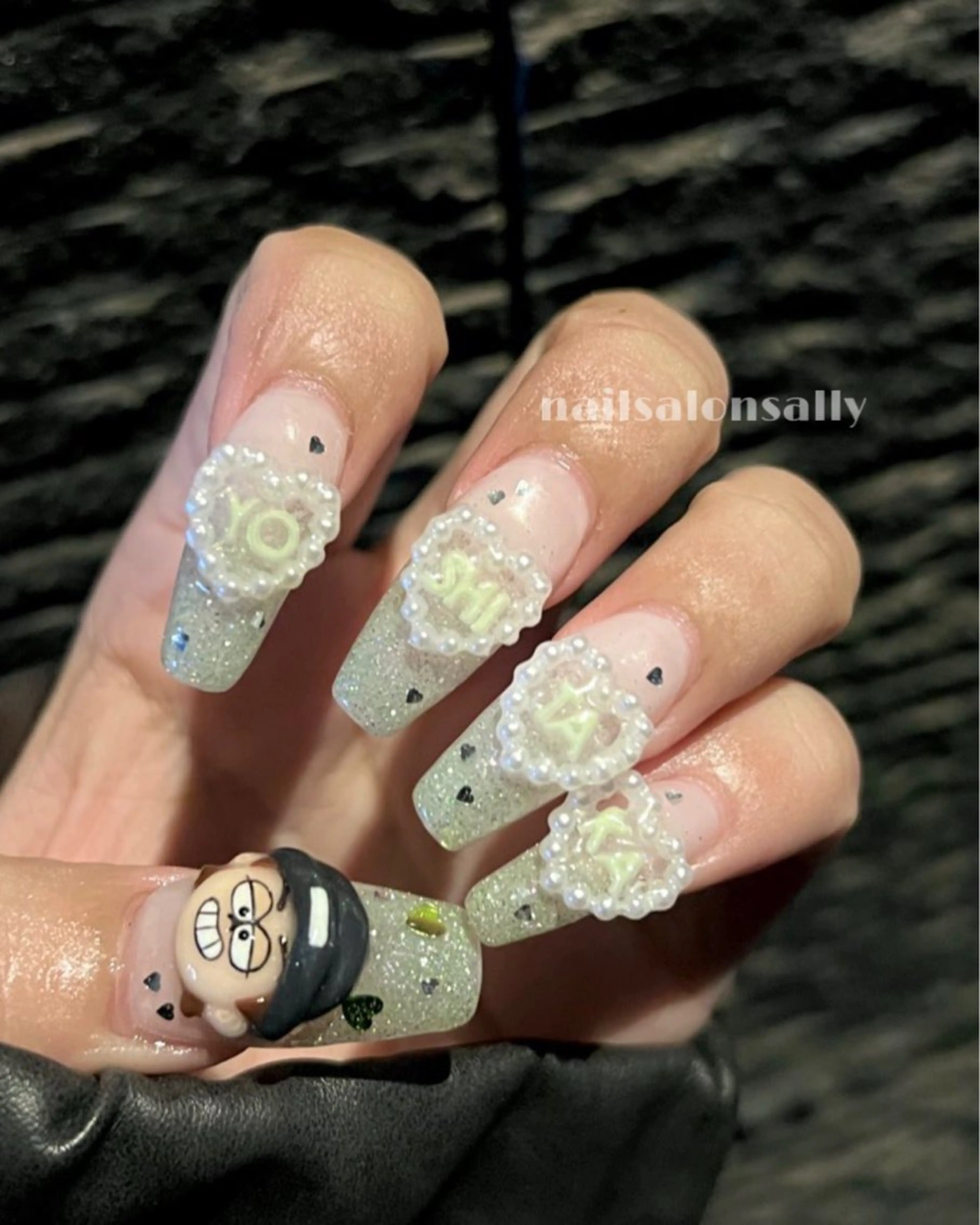 ネイル グリーン ハンドネイル 原宿ネイル 推し活/ガーリー/のネイルデザイン