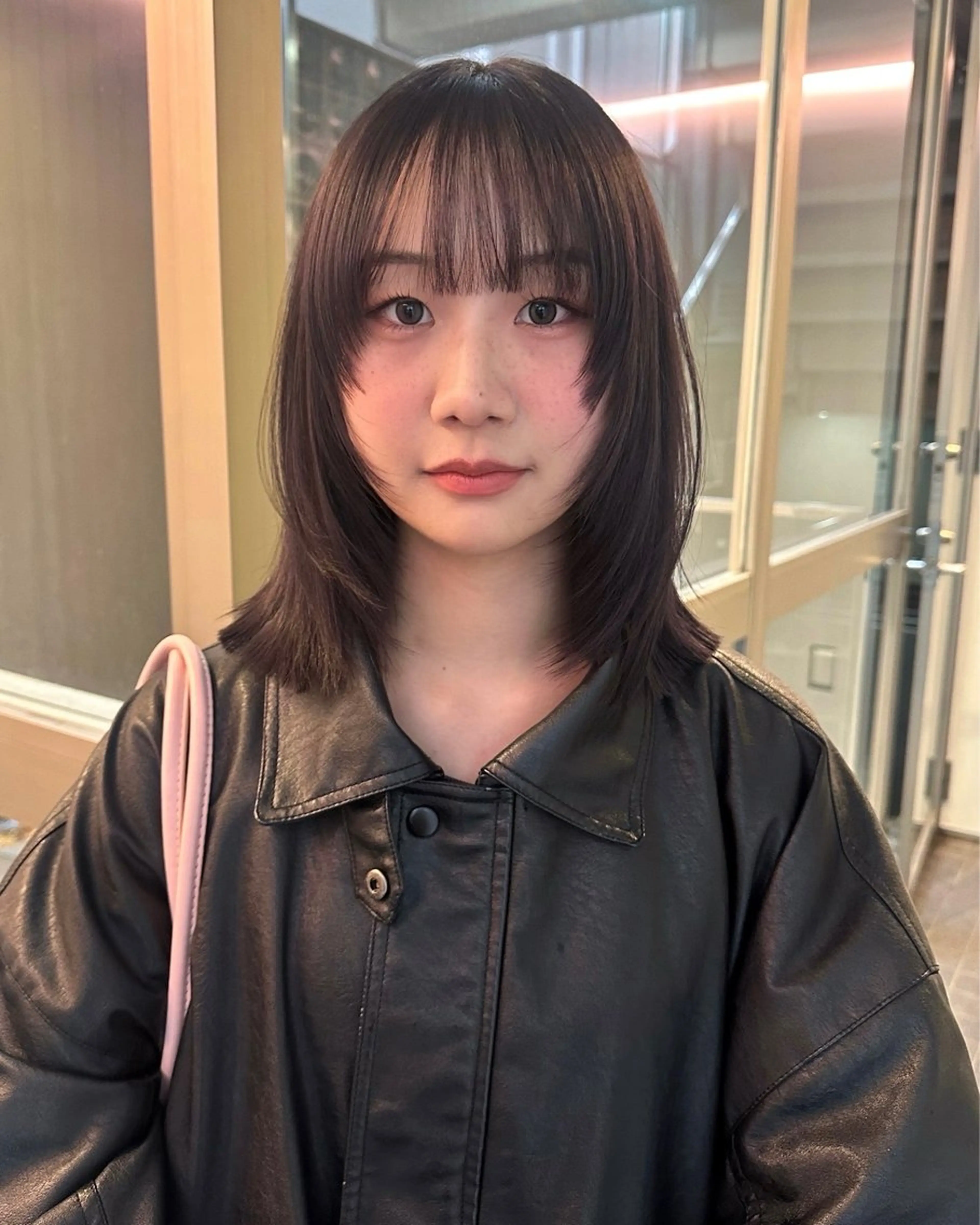 ミディアム ミディアムレイヤー レイヤーカット カット ヘアカラー FILMS所属・レイヤーボブ★ cocomoのヘアスタイル