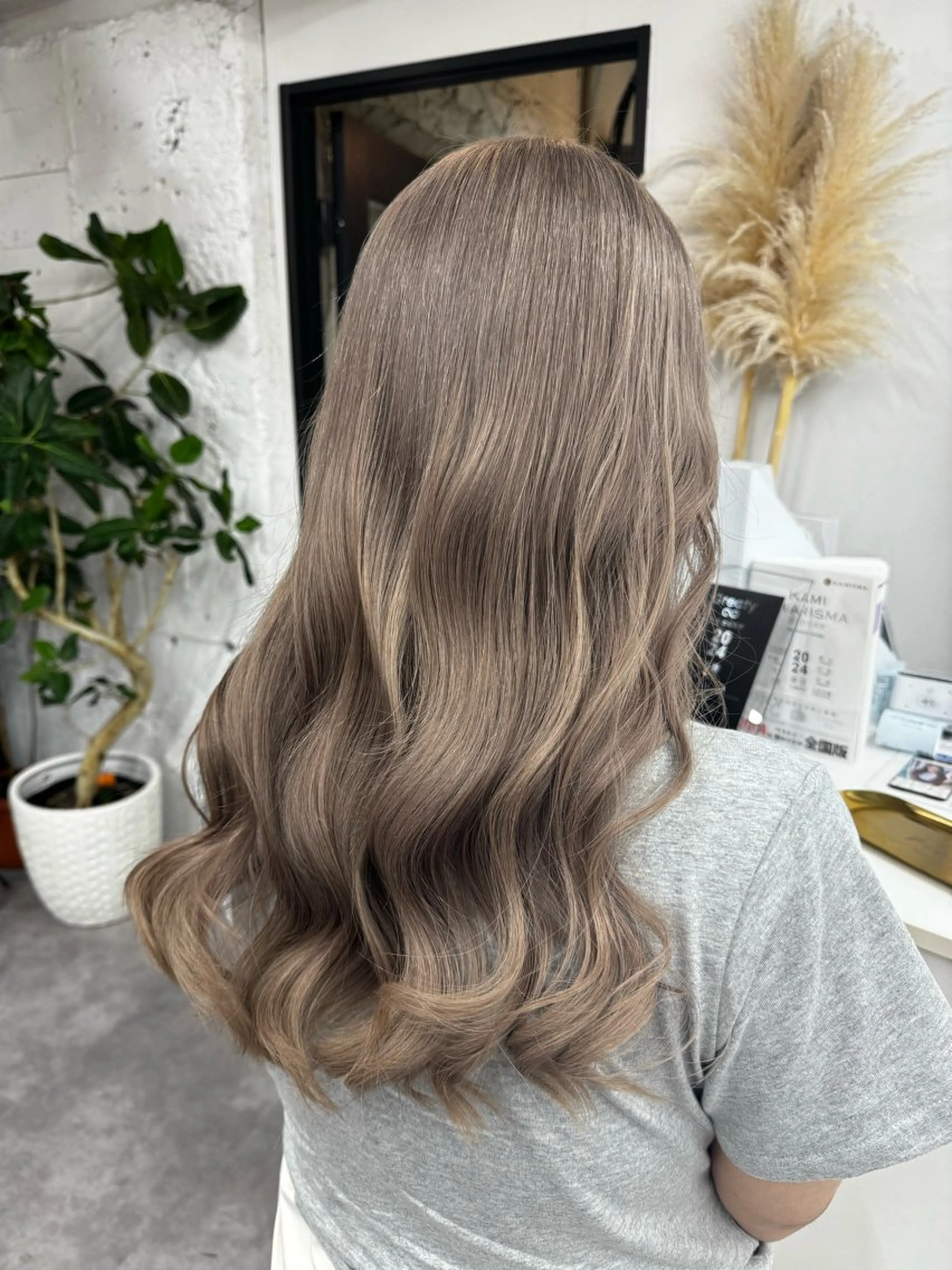 ロング カラー 東藤 悠真のヘアスタイル