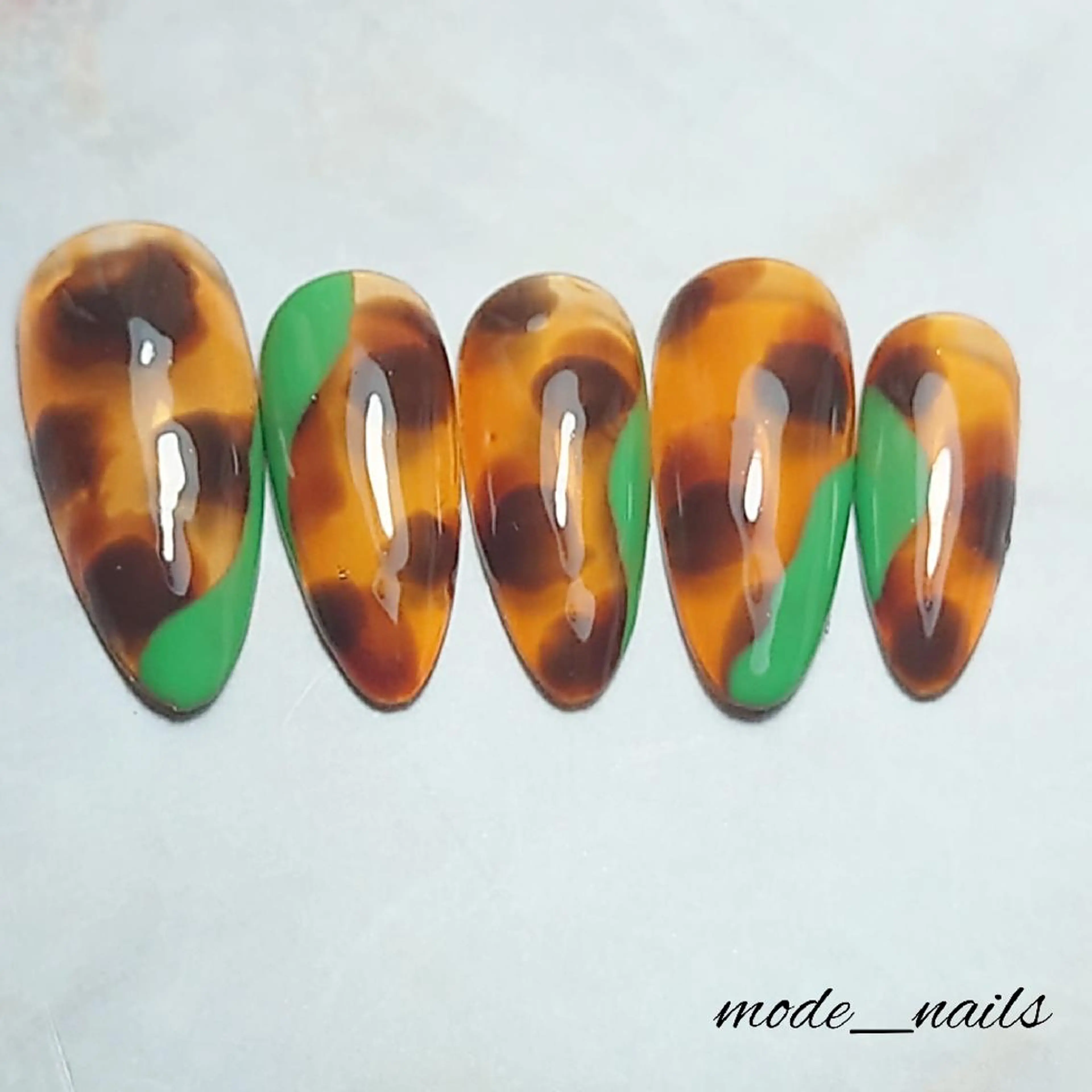 ネイル べっ甲ネイル 滋賀県草津市ネイル mode_nailsのネイルデザイン