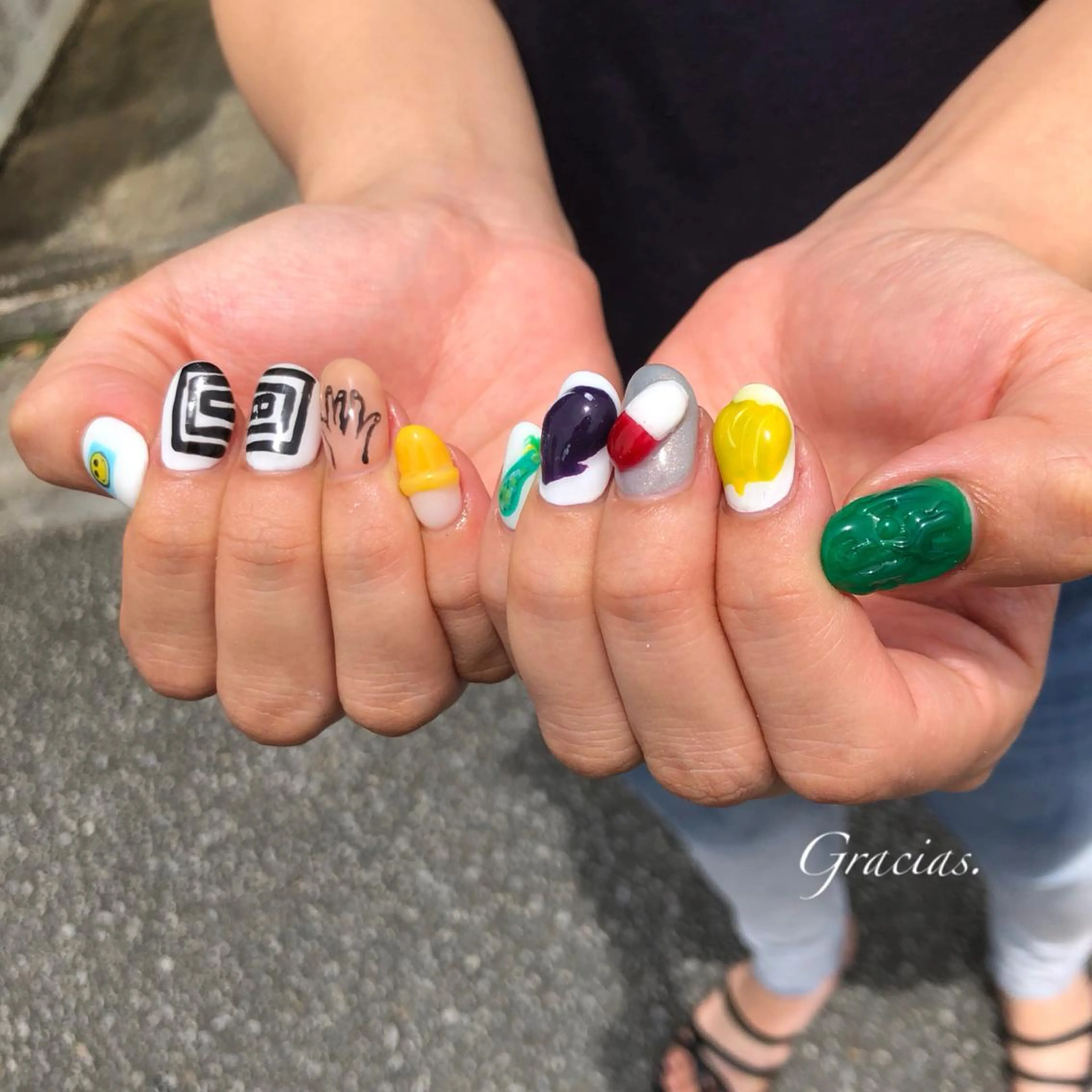 ネイル Gracias. rieのネイルデザイン