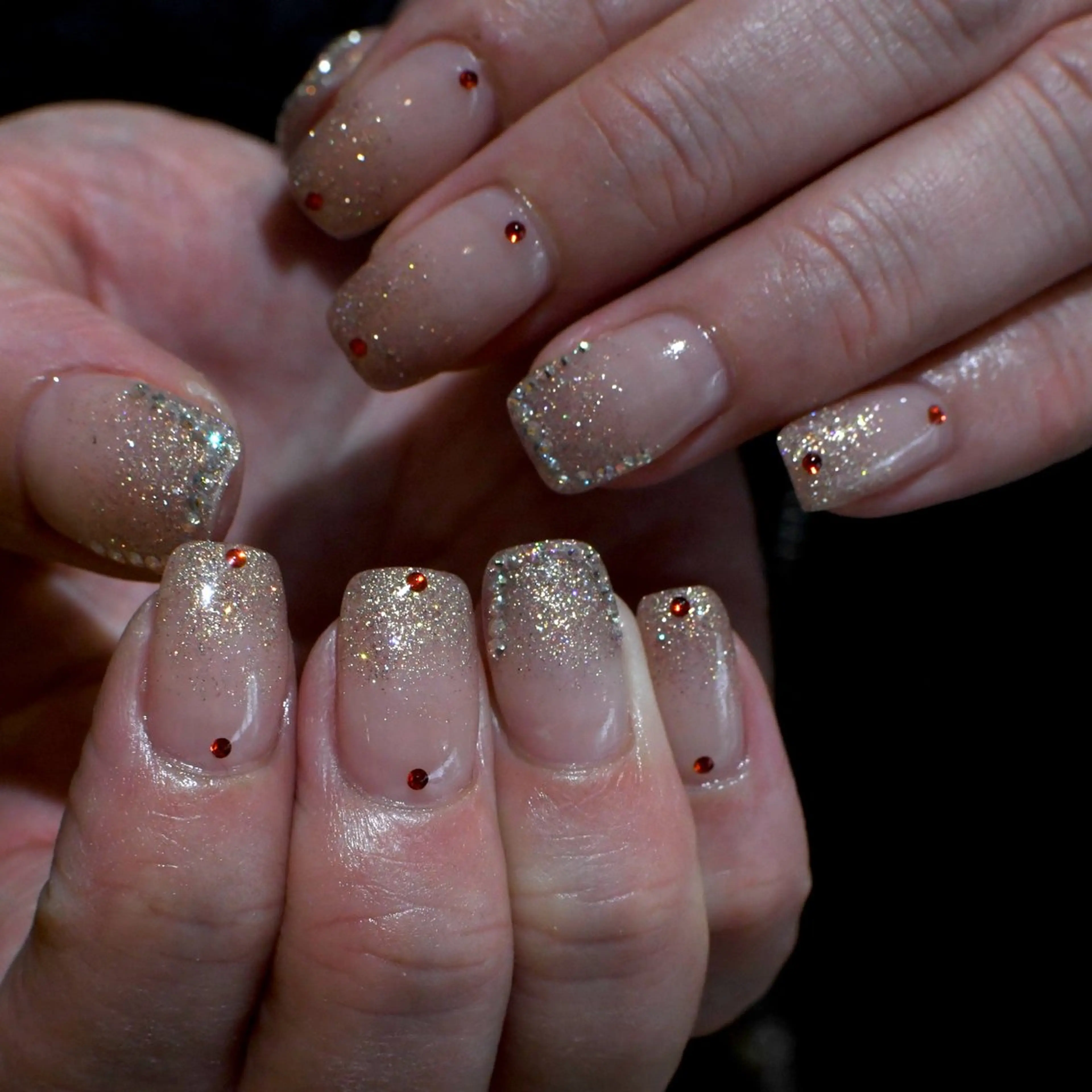 ネイル ニュアンスネイル ハンドネイル ハンドケア nuu 栄  /  シェアサロン所属・nuu栄 ユキ / 大人ニュアンスのネイルデザイン