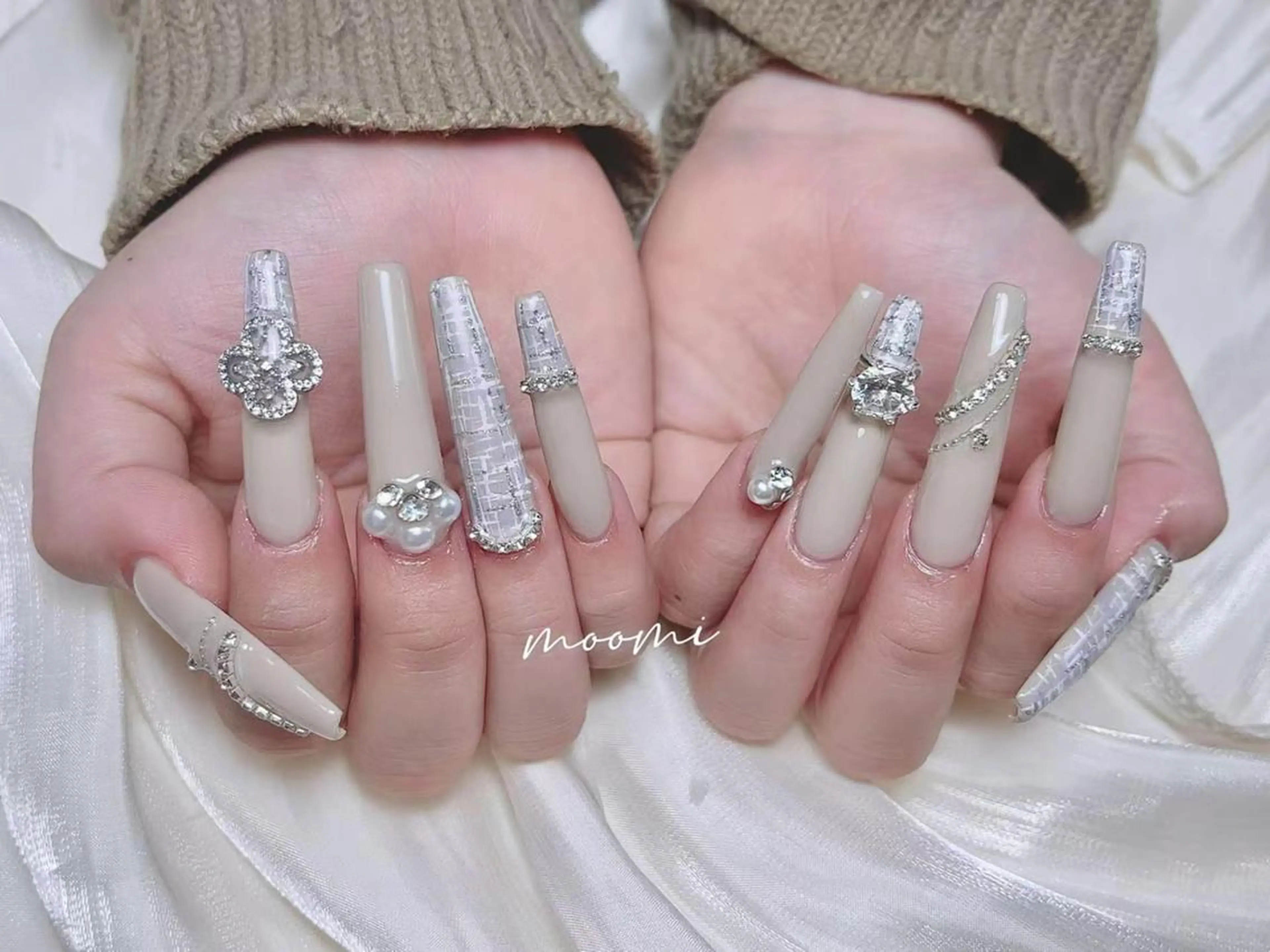 ネイル 長さ出し ジェルネイル グラデーション 韓国ネイル マグネットネイル moomi nail スカルプ専門のネイルデザイン