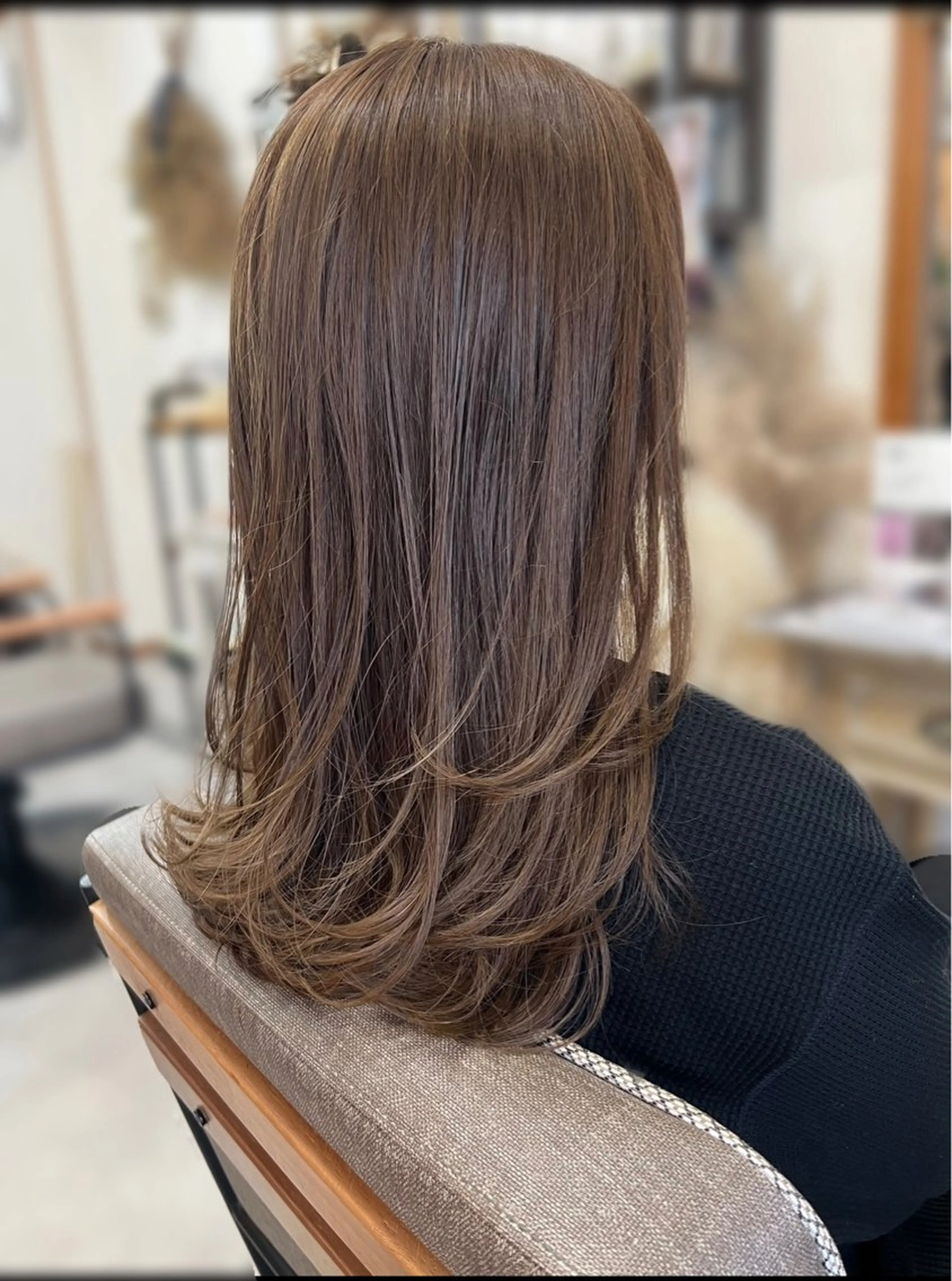 ロング レイヤーカット hair works raptureのヘアスタイル