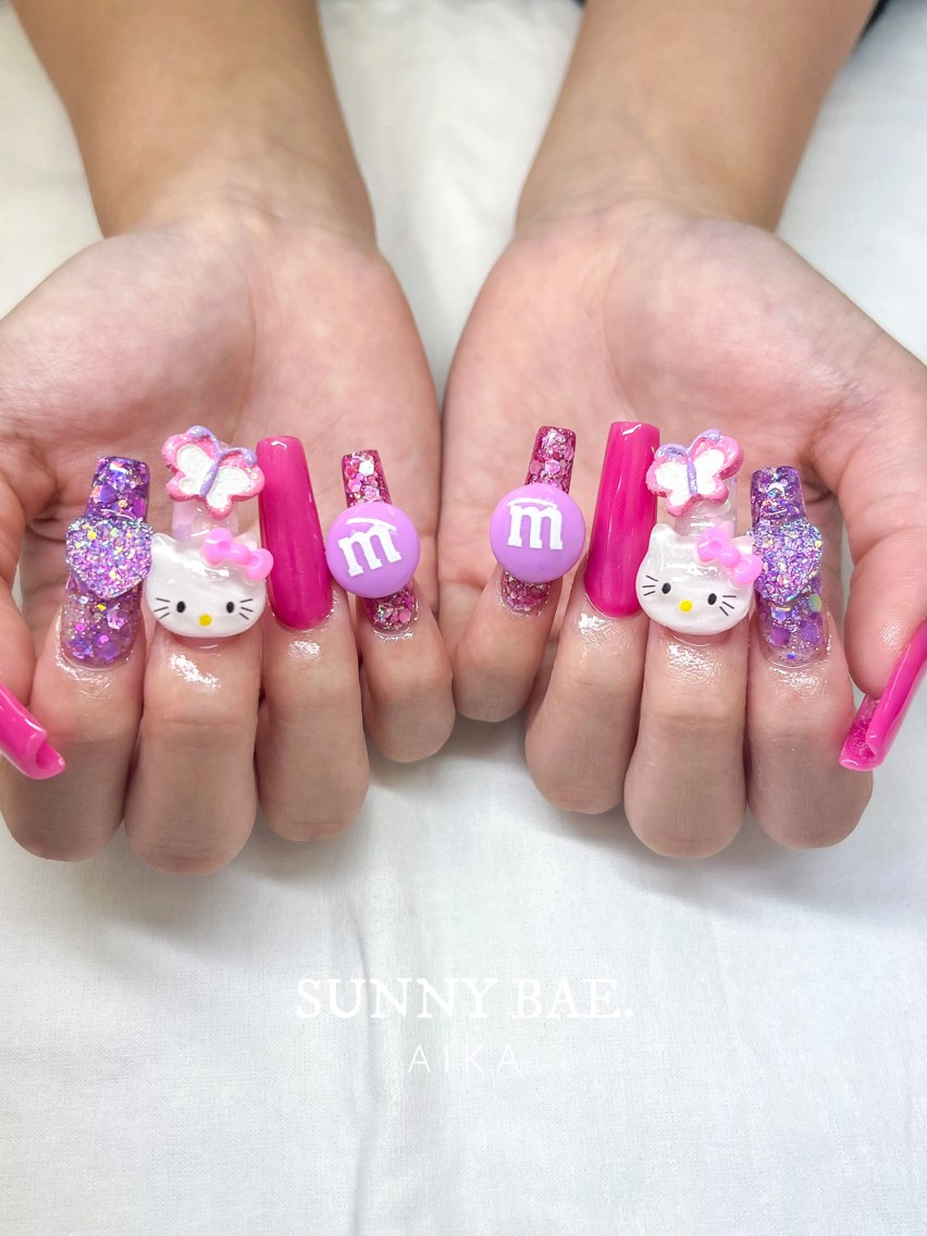 ネイル ジェルネイル キラキラネイル ロングネイル 持ち込み ワンカラーネイル Made By AIKAのネイルデザイン