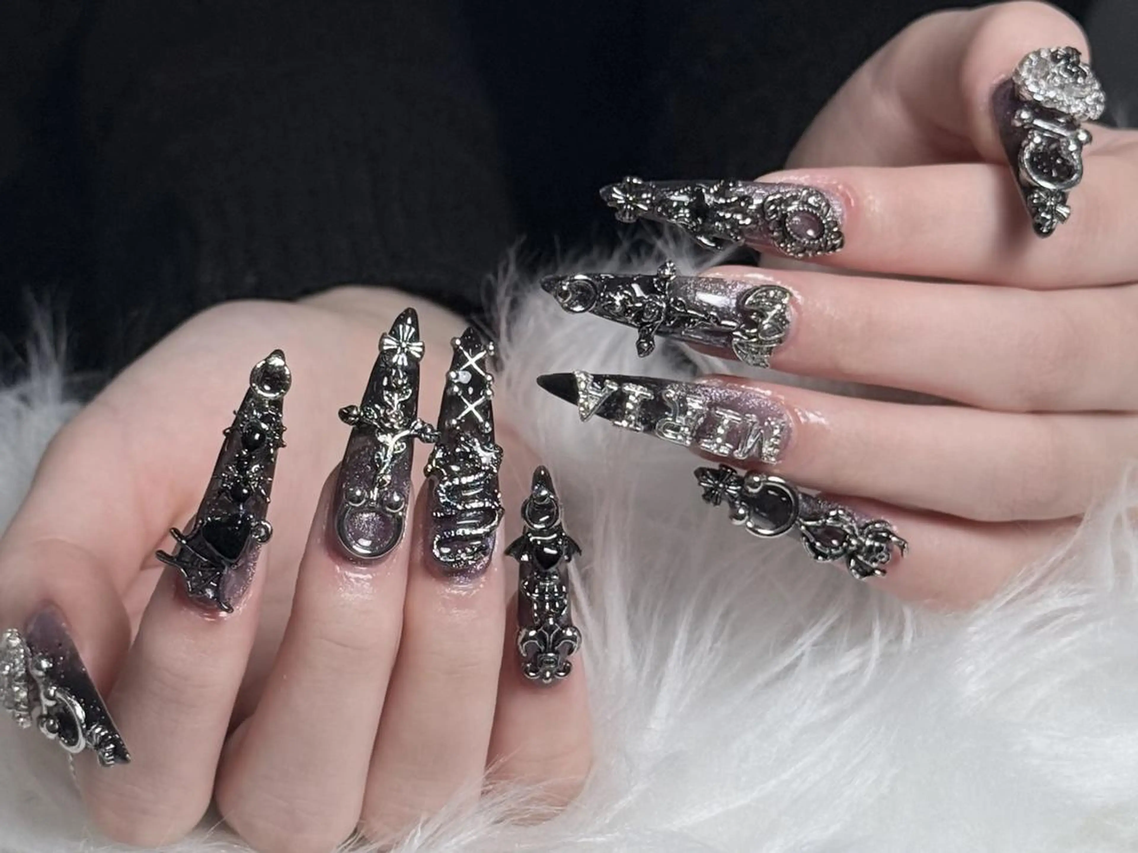 ネイル 長さ出し グラデーション 卒業式 キラキラネイル マグネットネイル Yuu🎀 Belle Nailのネイルデザイン