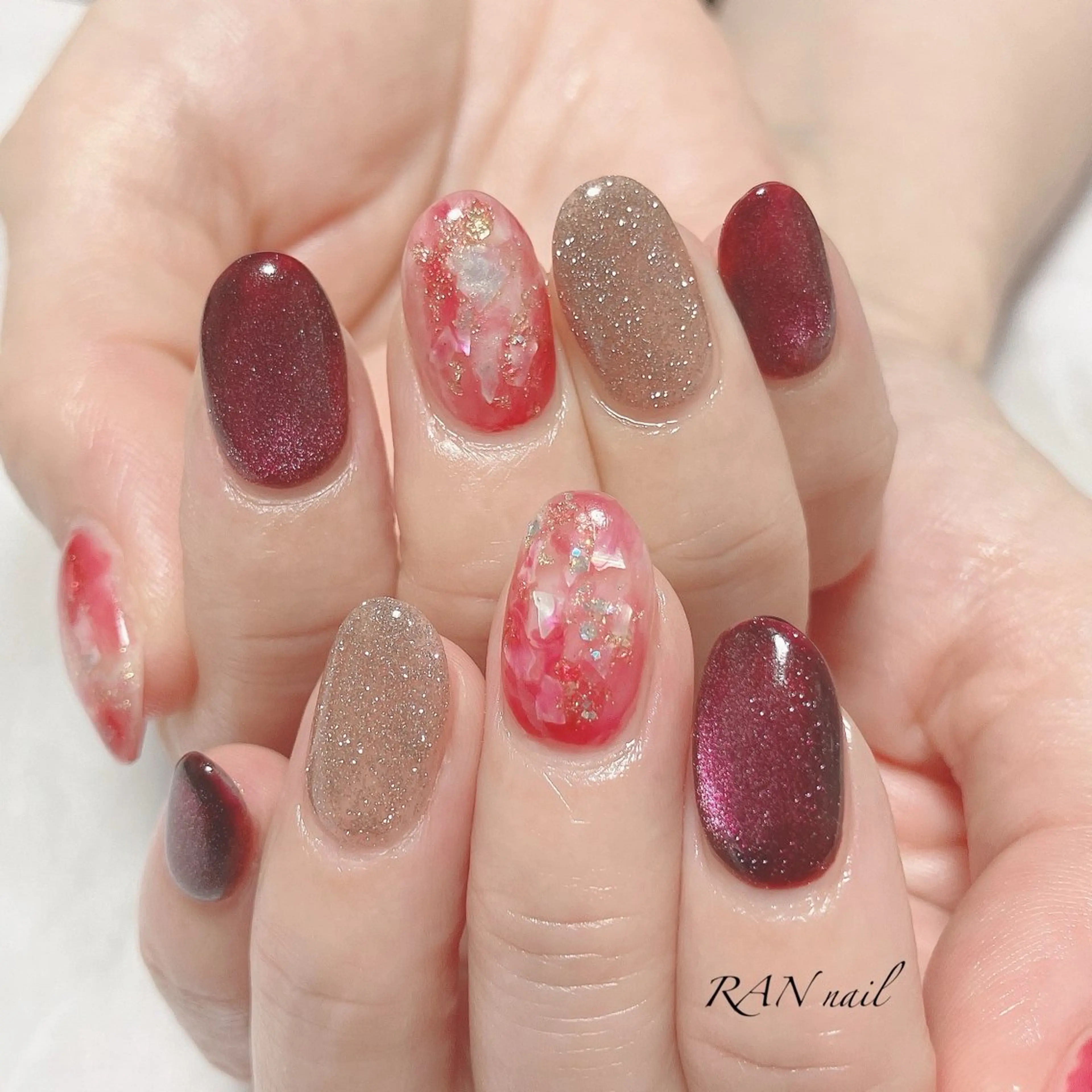 ネイル ボルドー フラッシュネイル キラキラネイル マグネットネイル ニュアンスネイル ハンドネイル フットネイル RAN nail 〜ランネイル〜所属・RAN nailのネイルデザイン