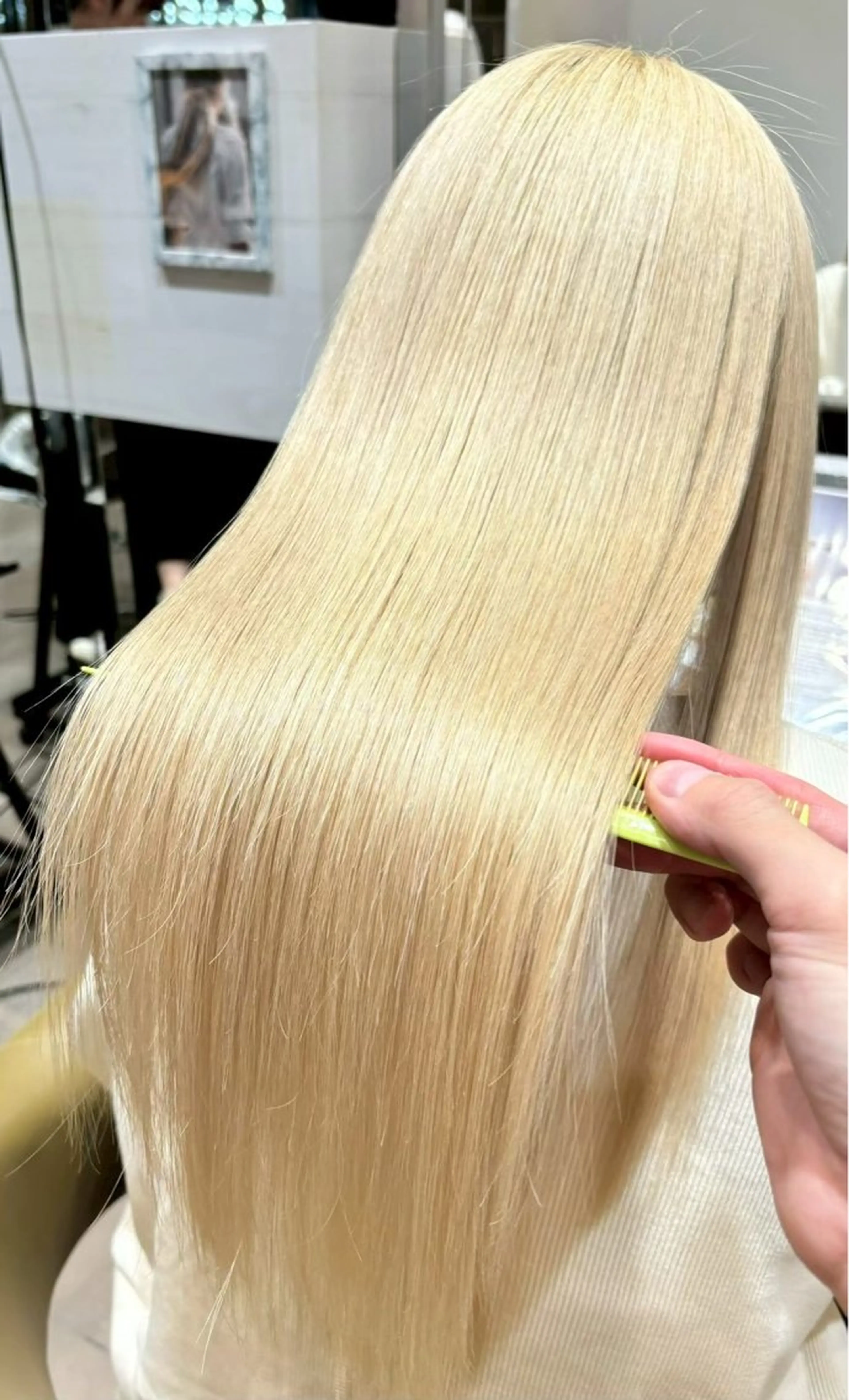 ロング わだ まゆのヘアスタイル