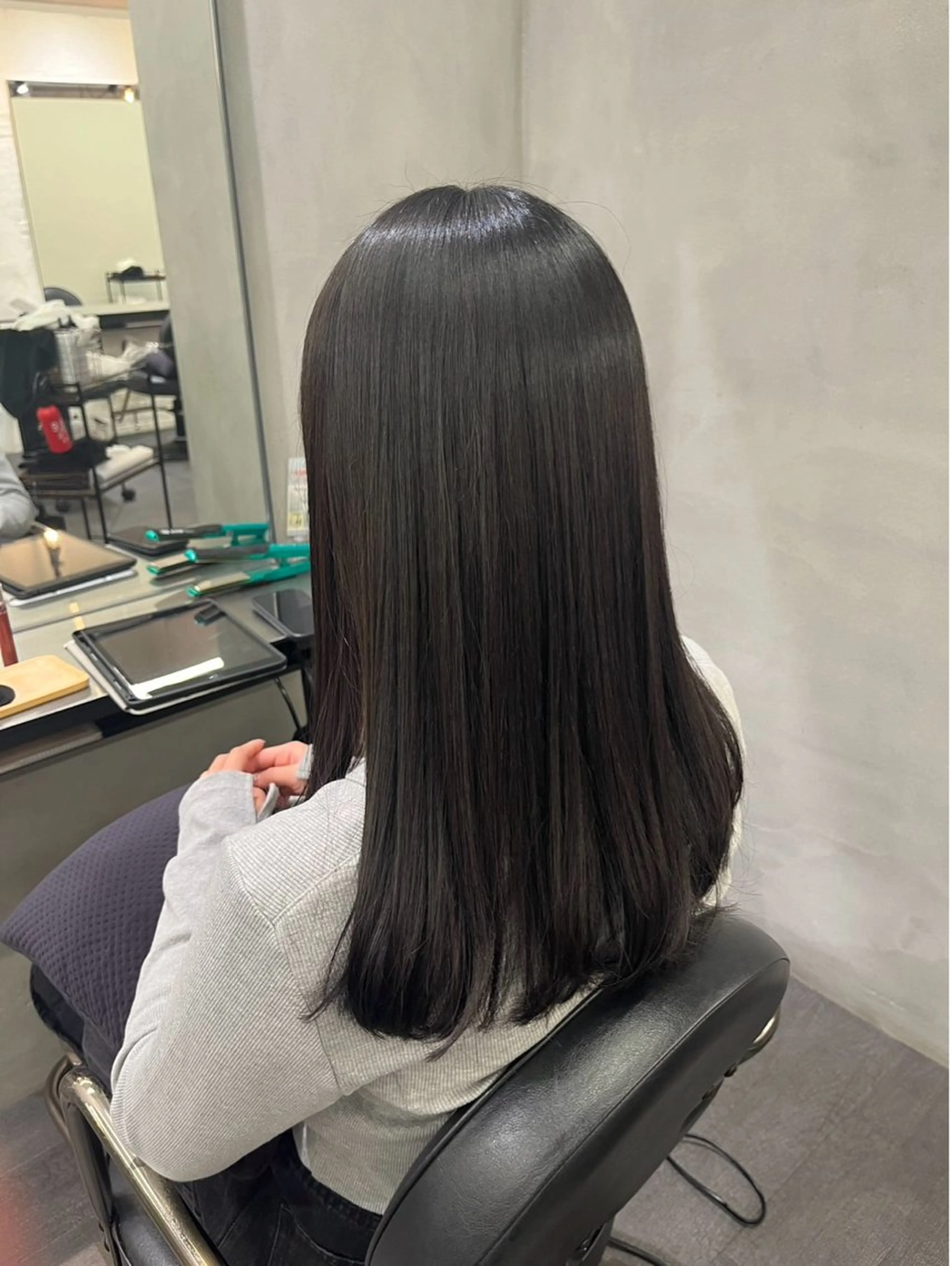 ロング 縮毛矯正 belta by artefice所属・梅田 かれんのヘアスタイル