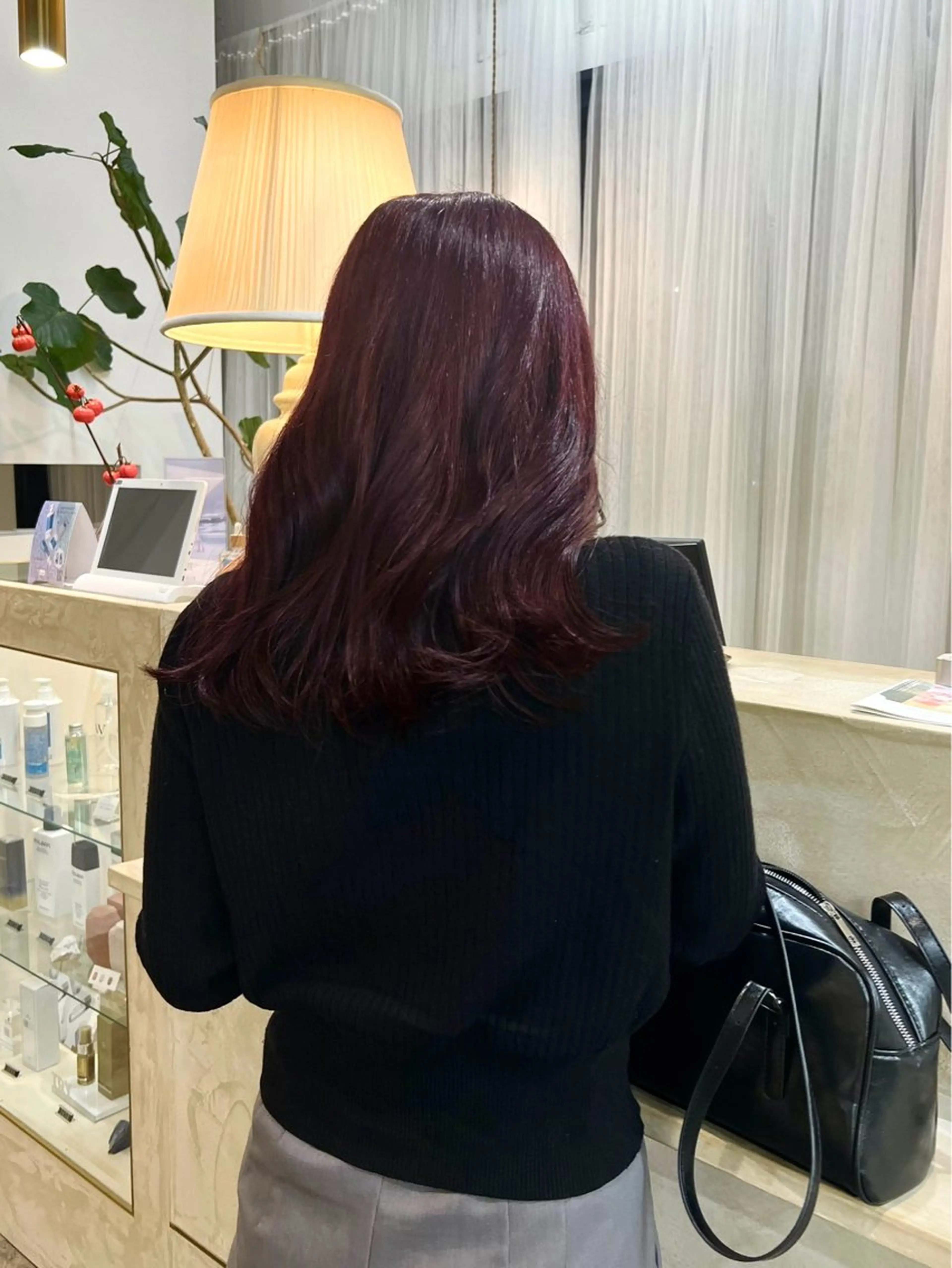 ロング カラー ピンクカラー レッドカラー Terve. 赤松 メイのヘアスタイル