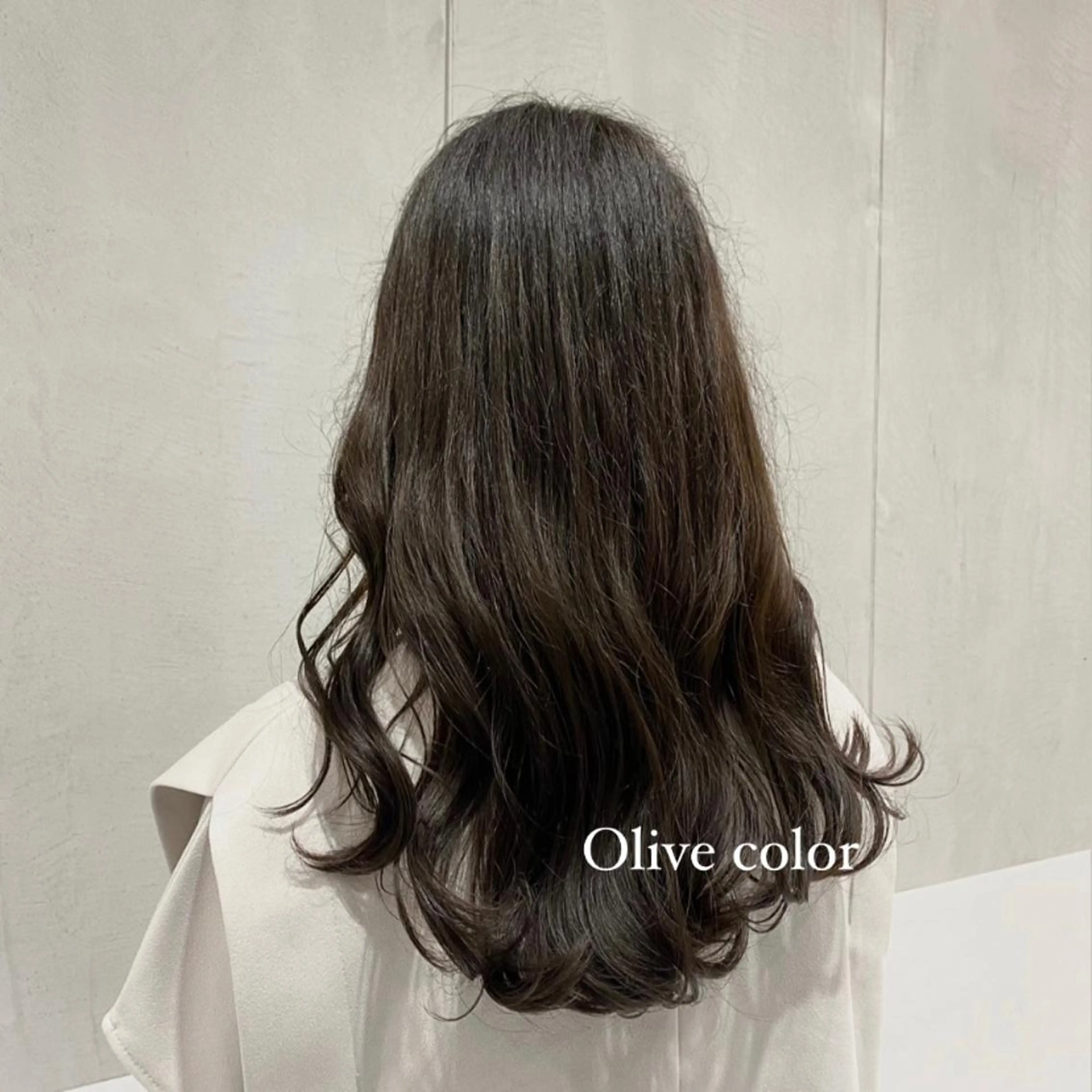 ロング カラー 透明感カラー オリーブカラー ヘアカラー 艶感/ナチュラル 🌿マアヤのヘアスタイル