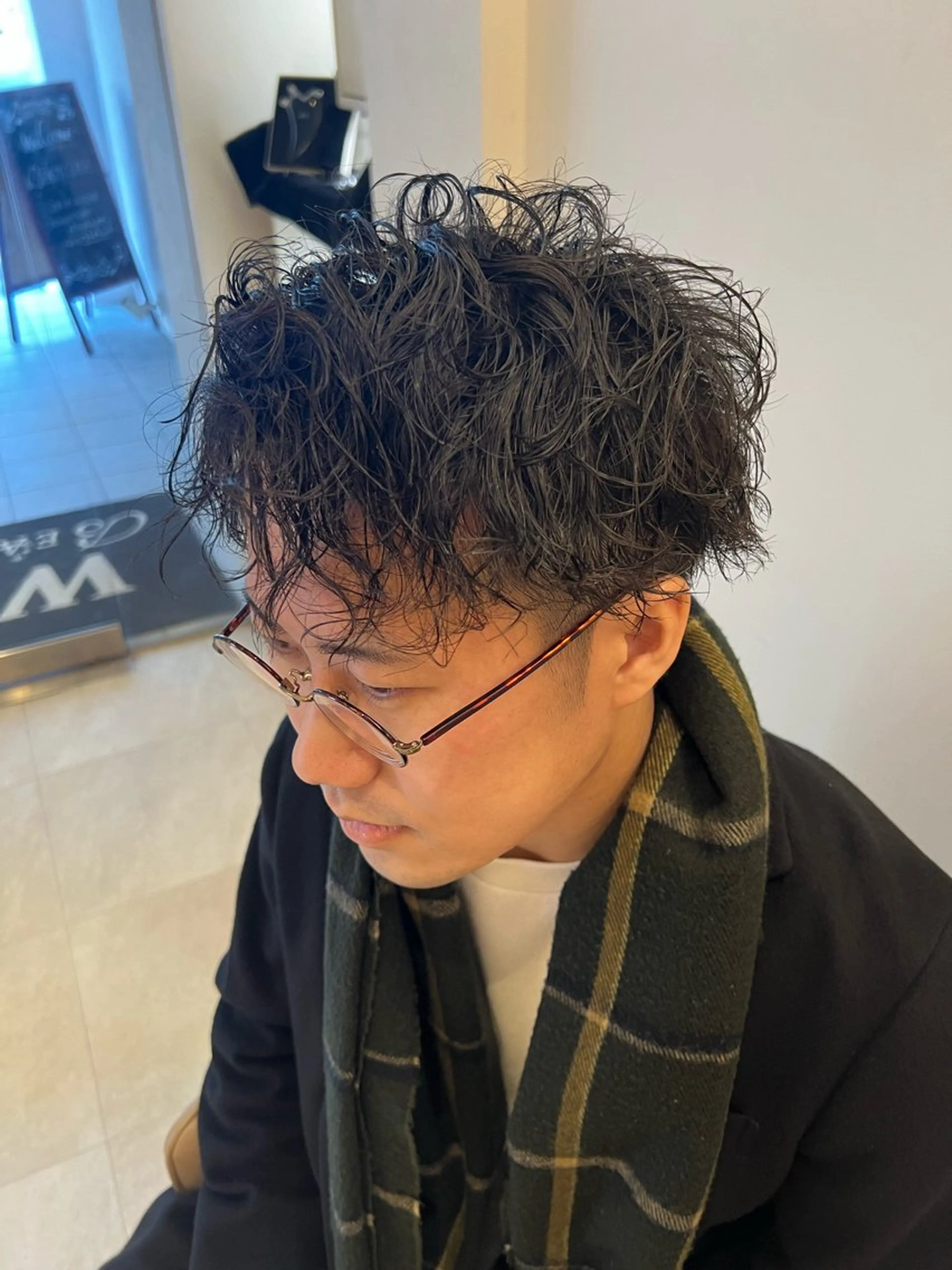 ショート パーマ メンズ かきあげバング カット パーマ メンズナチュラル パーマ/京橋/栗野のヘアスタイル