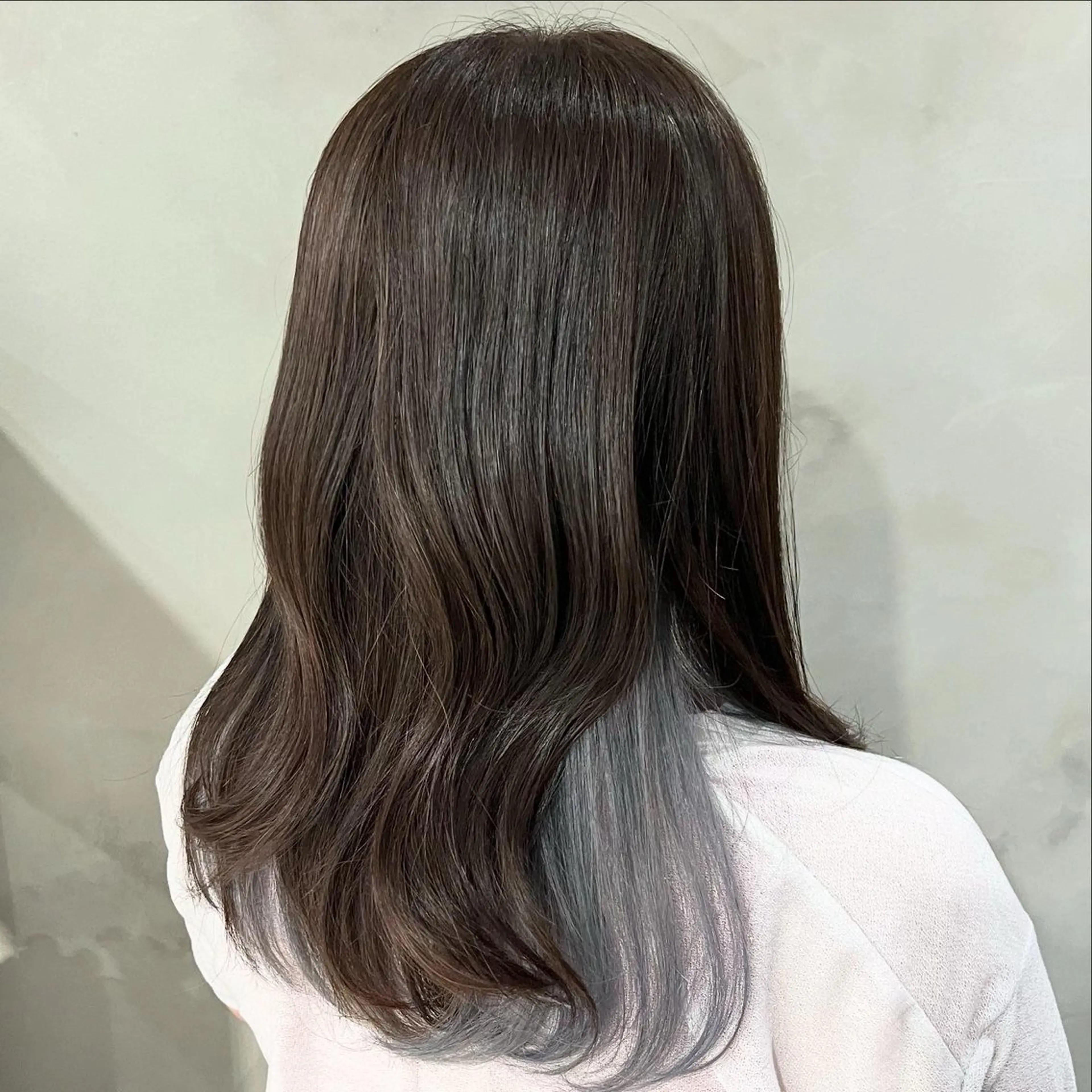 ミディアム ヘアカラー ✨縮毛矯正お任せ 下さい✨鈴木風汰のヘアスタイル