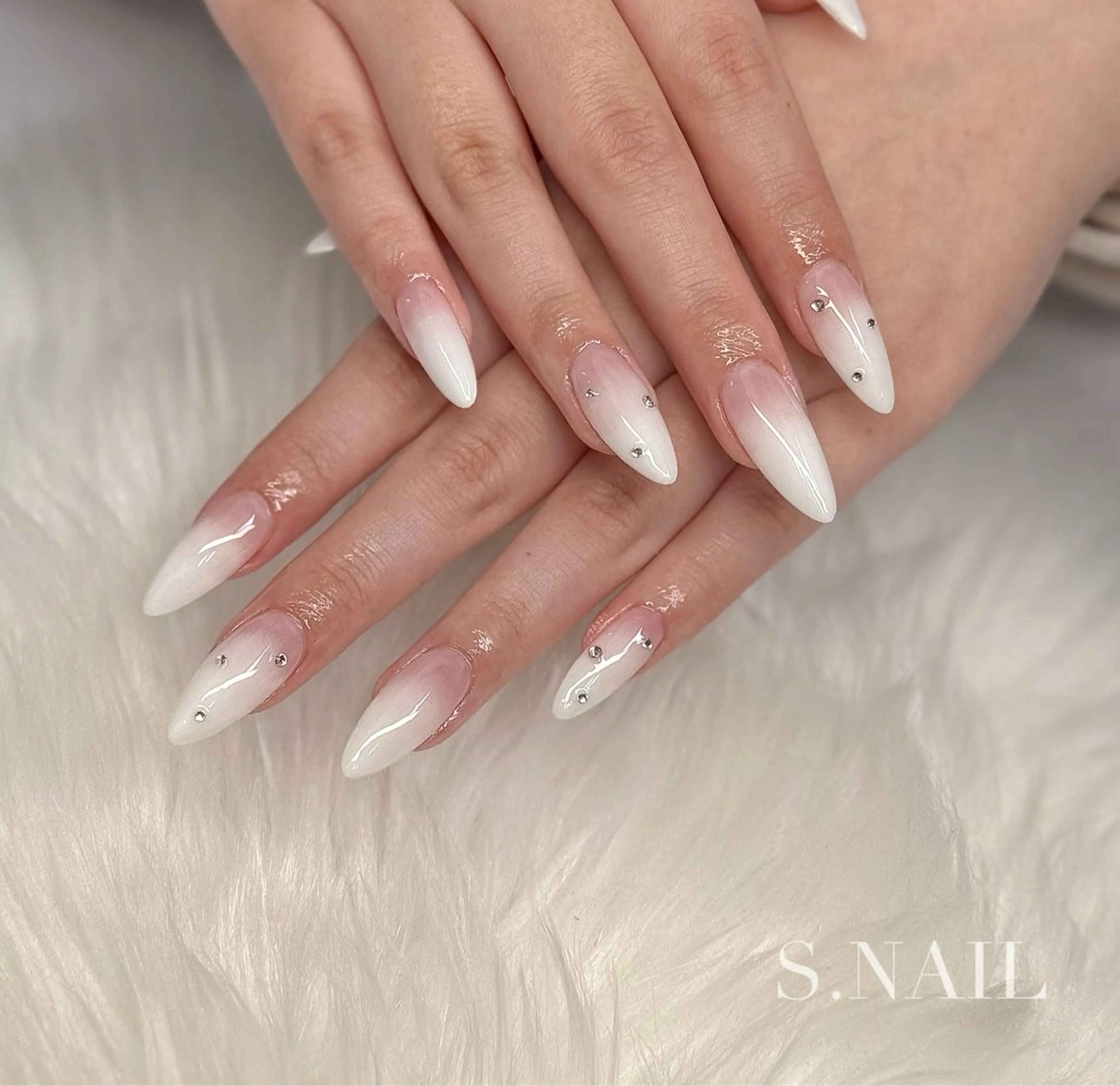 ネイル ストーンネイル ハンドネイル S♡NAIL所属・S.NAIL Suuのネイルデザイン