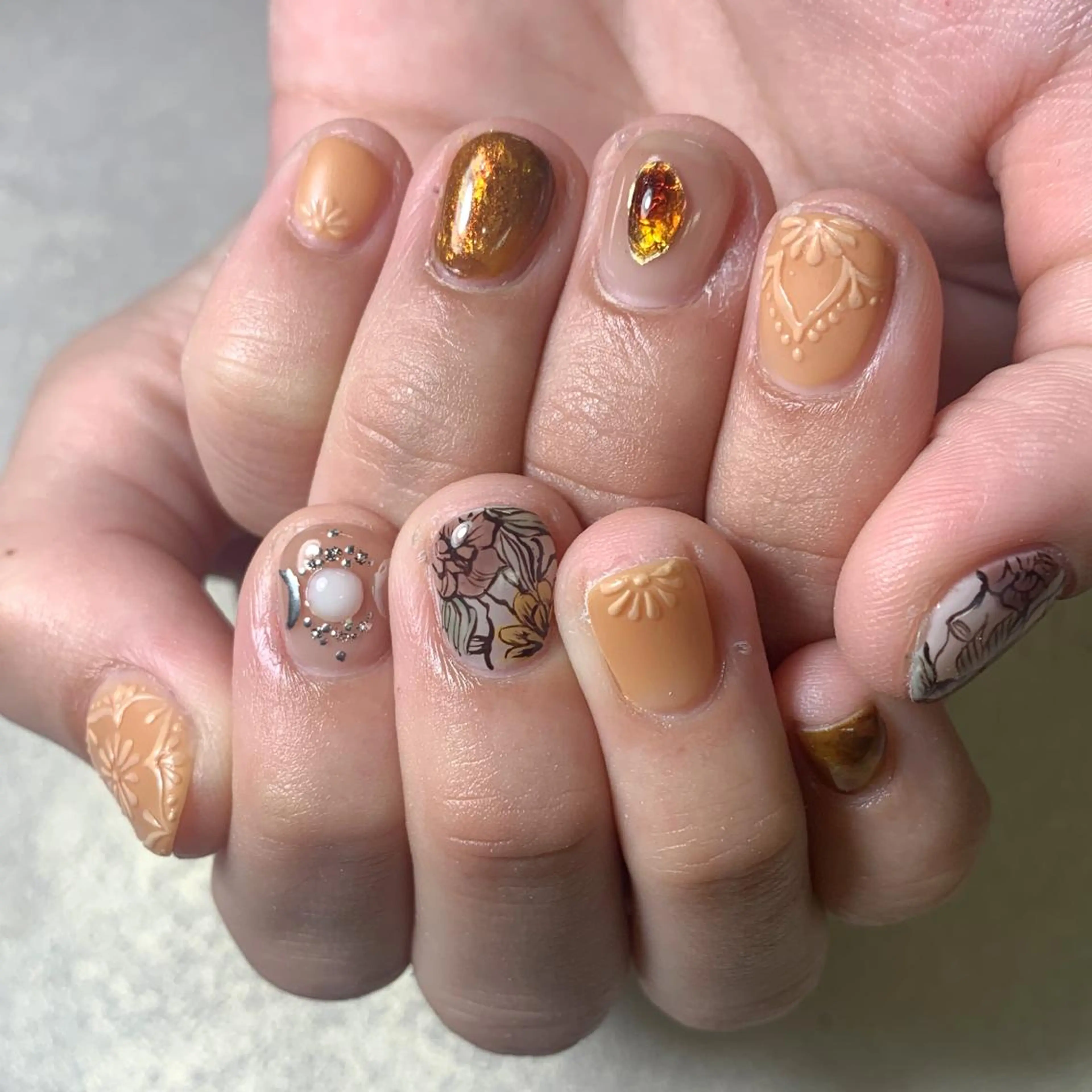 ネイル atelier　FIORITURA所属・FIORITURA aiのネイルデザイン