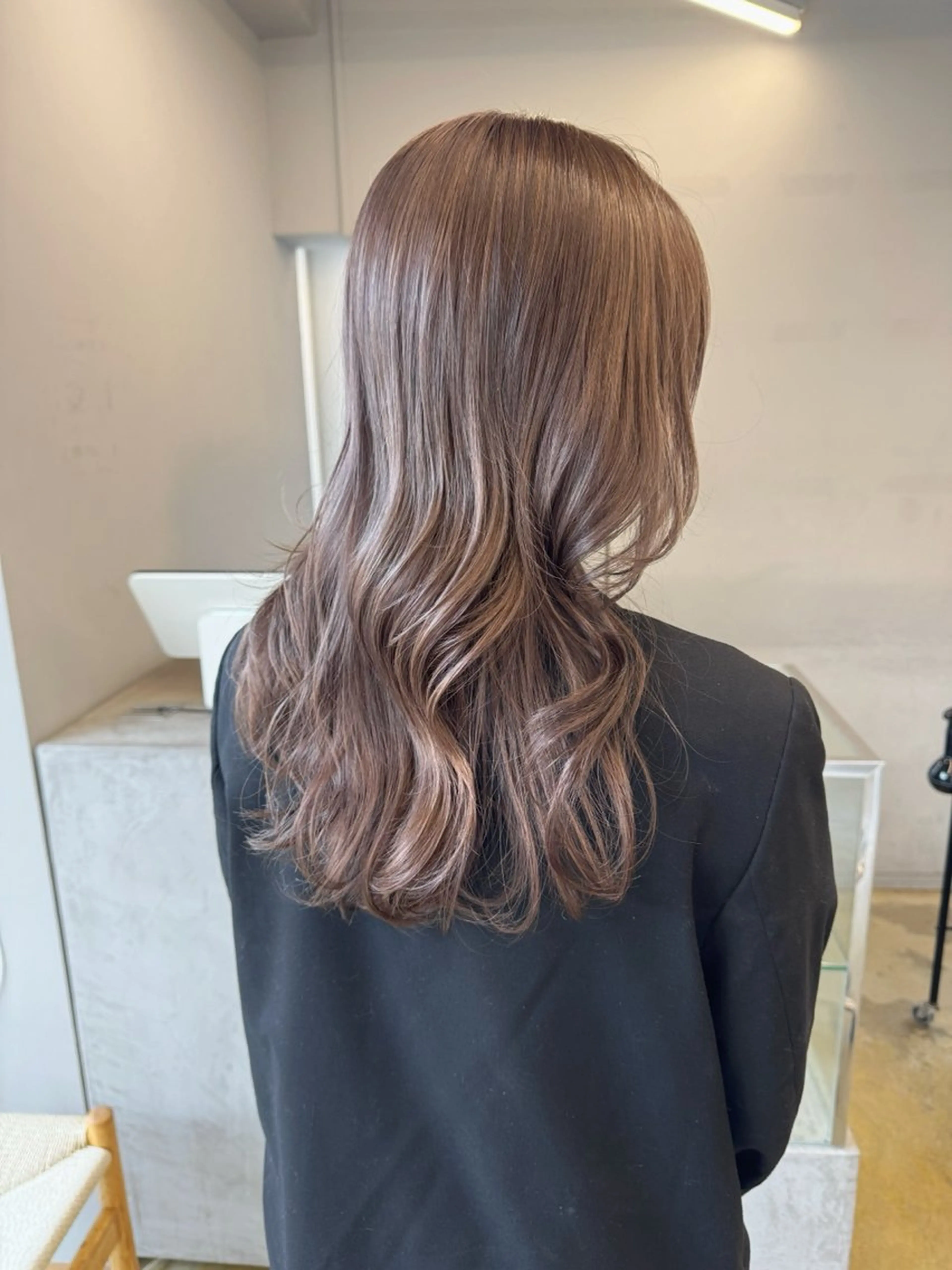 カラー ブリーチ ヘアカラー maina/透明感 ベージュ/ブラウンのヘアスタイル