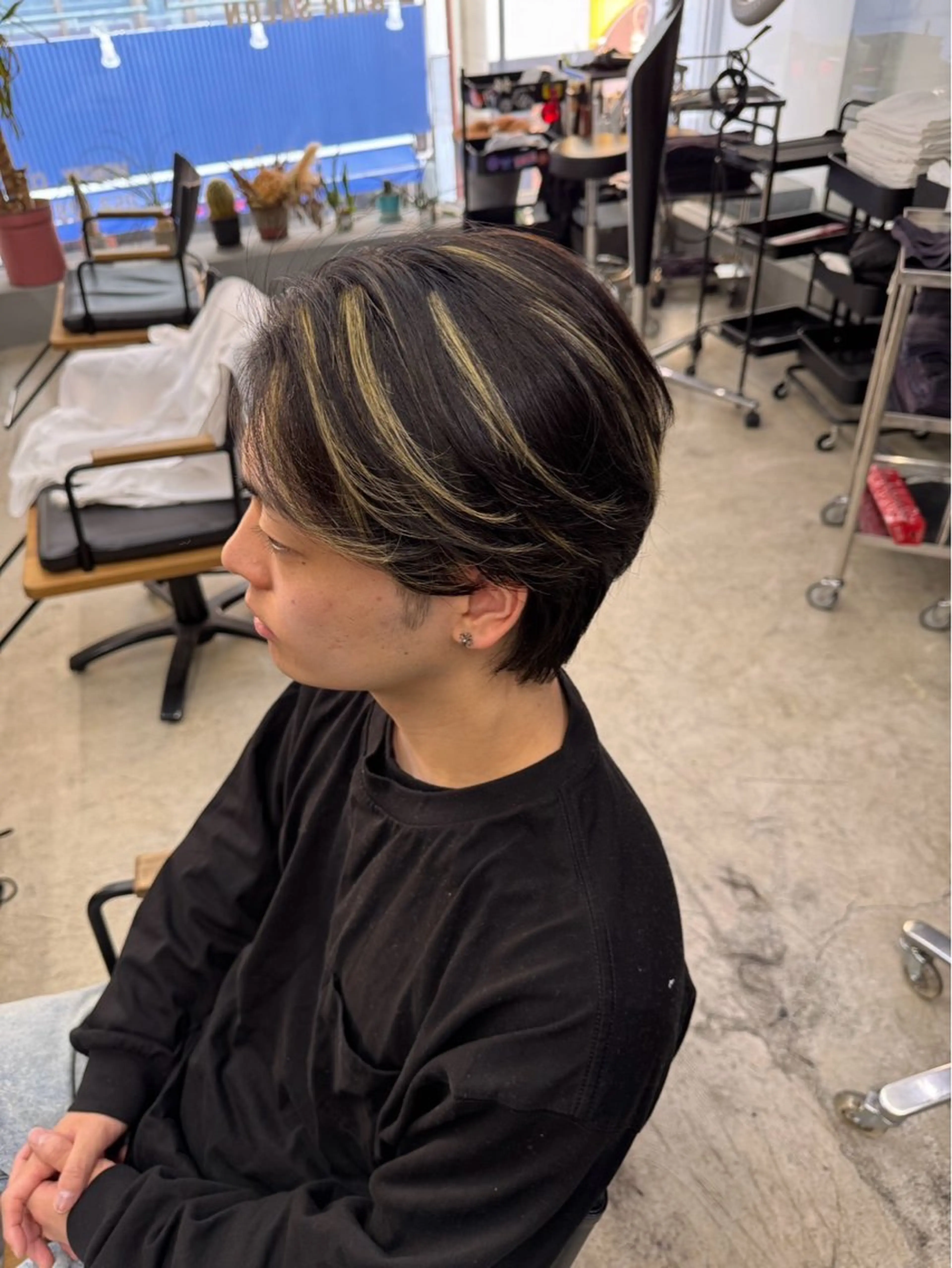 ショート カラー キッズ カット ヘアカラー メンズ専門サロン wokeのヘアスタイル