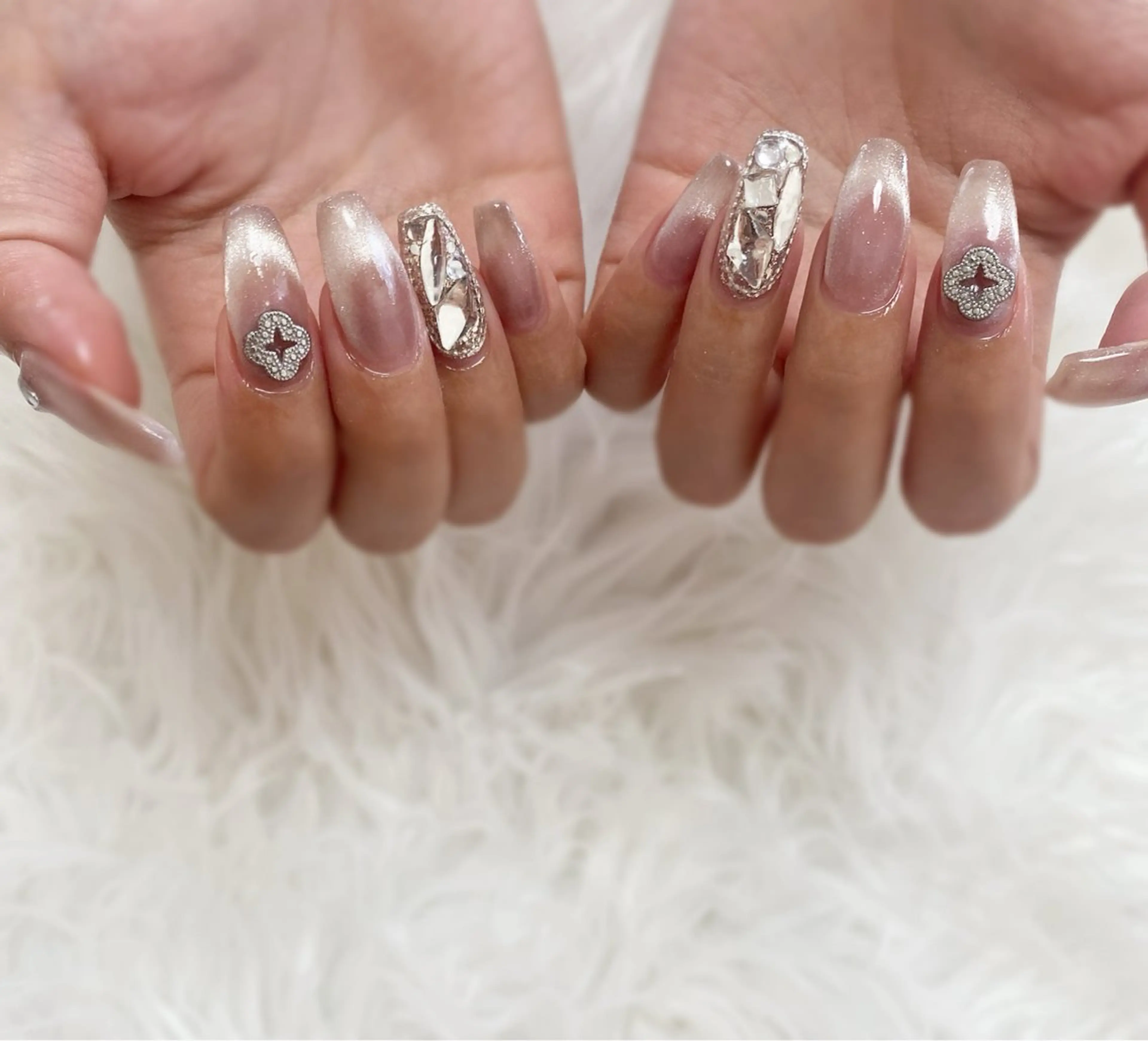 ネイル ESPOIR Ｎのネイルデザイン