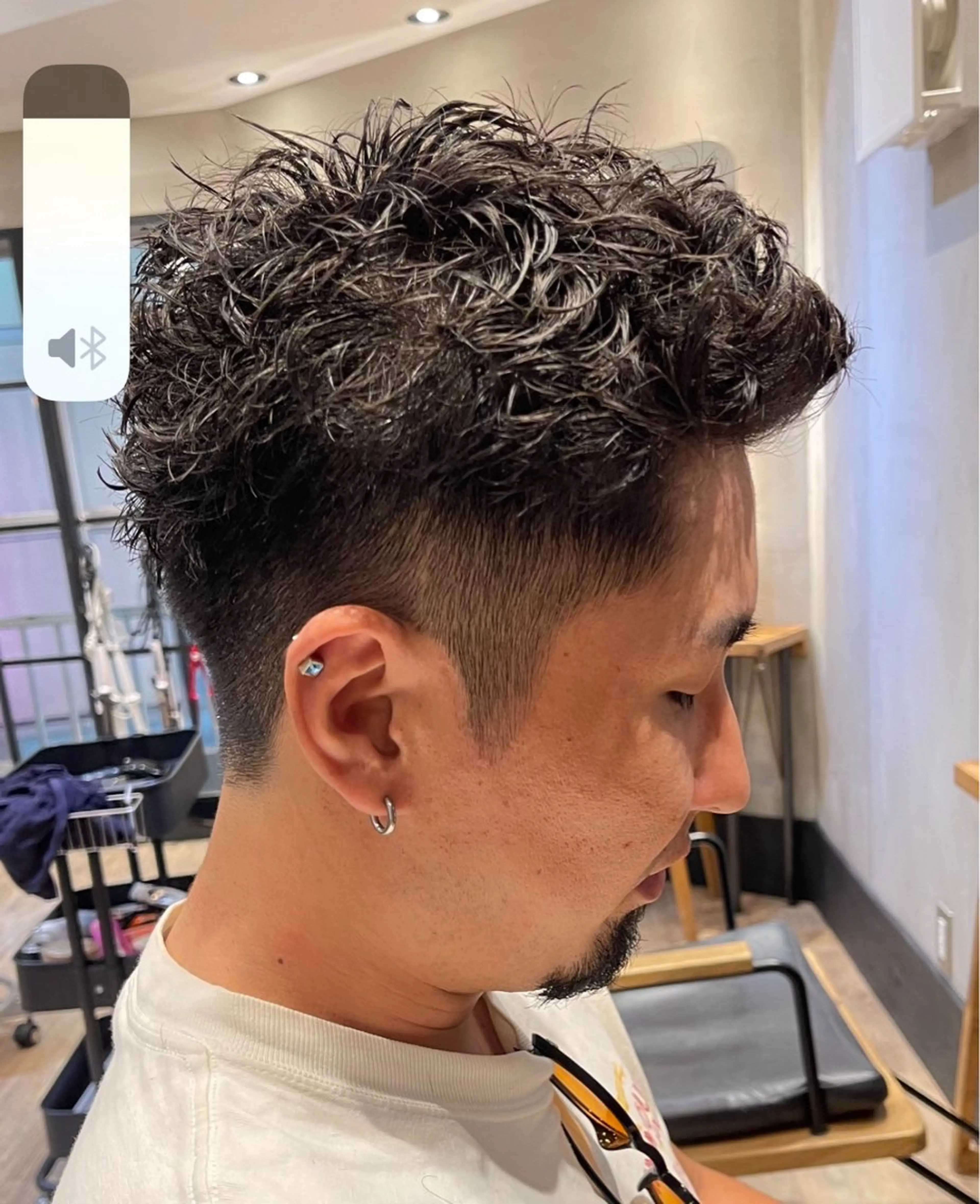 ショート パーマ メンズ ビジネス フェードカット メンズ韓国風 マッシュ メンズパーマ カット パーマ トリートメント ヘアセット 新宿メンズ専門 髪質改善パーマ特化のヘアスタイル