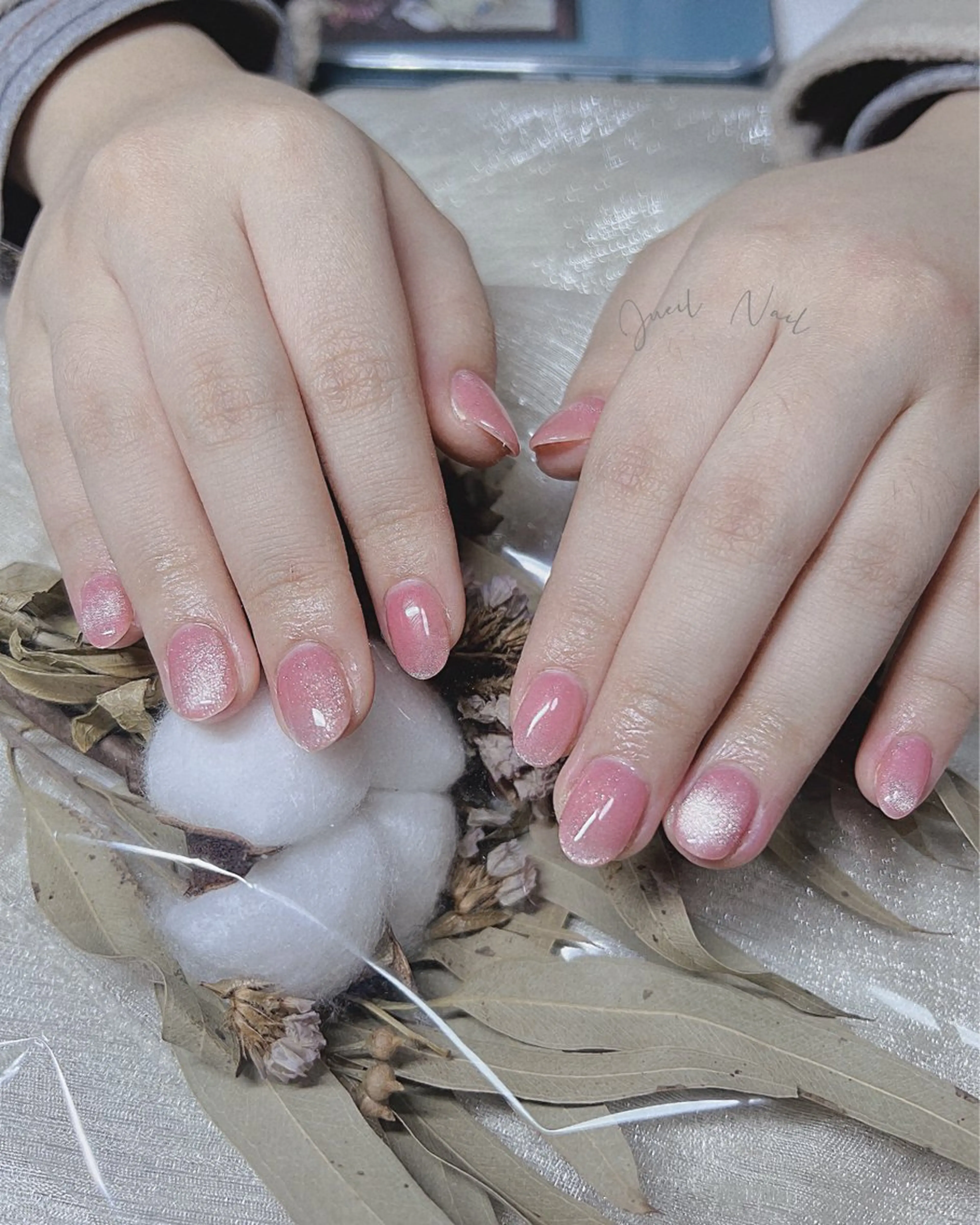 ネイル ハンドネイル KURE ISAKIのネイルデザイン