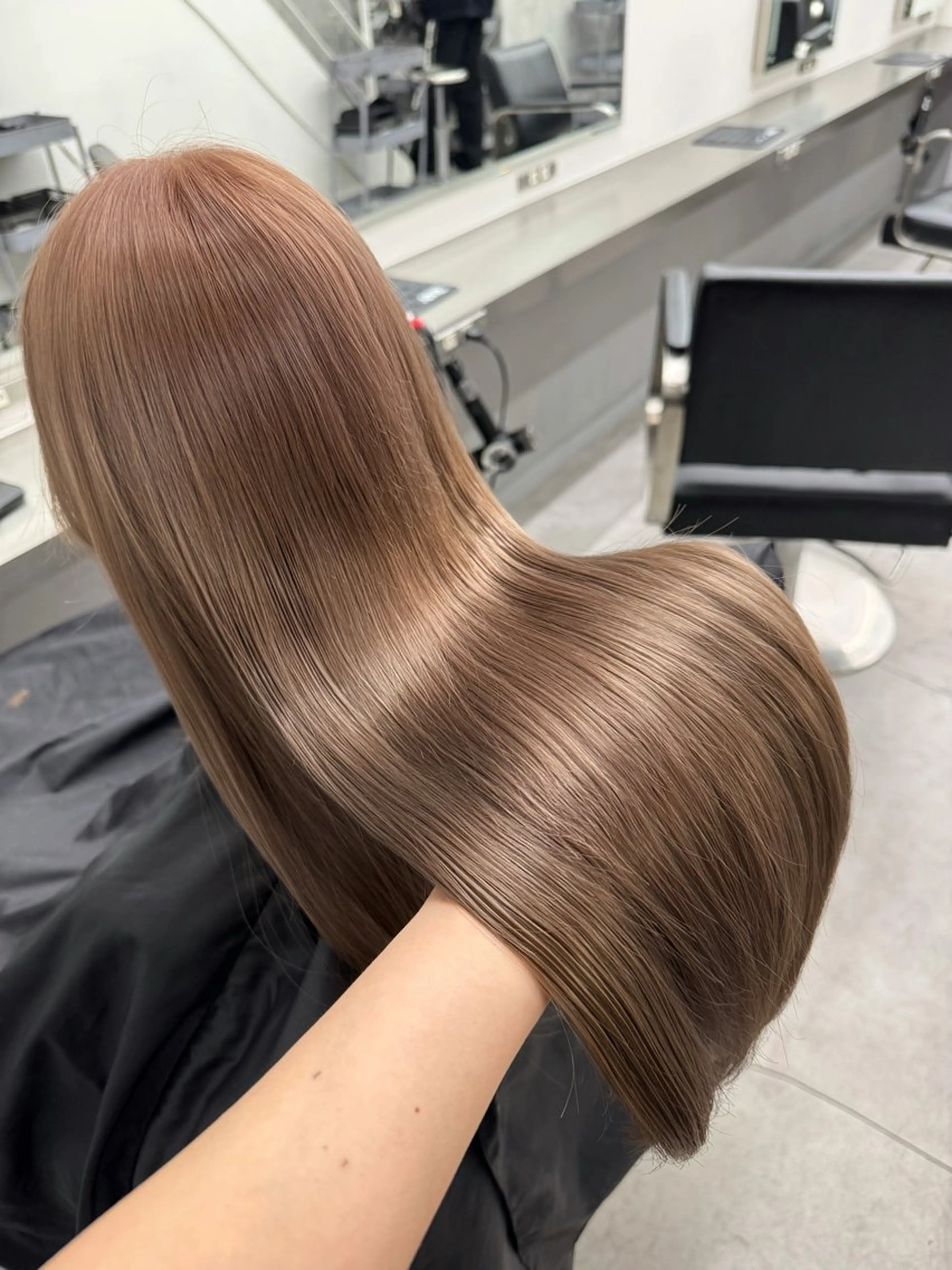 ロング カット ヘアカラー トリートメント 𝐥𝐚𝐲𝐞𝐫 韓⛓️ ブリーチのヘアスタイル