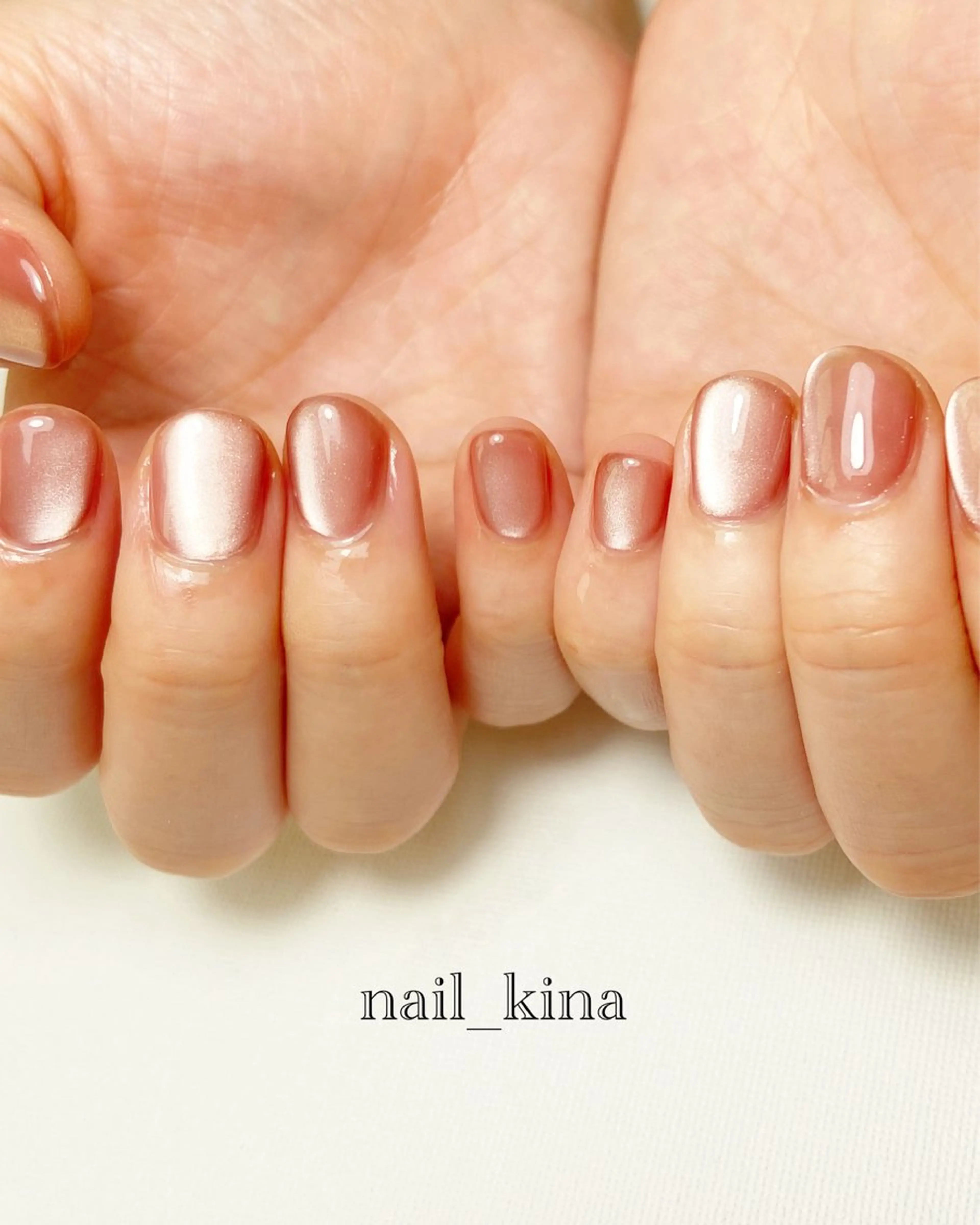 ネイル マグネットネイル マグネットワンカラー ワンカラーネイル ハンドネイル nail_ kinaのネイルデザイン